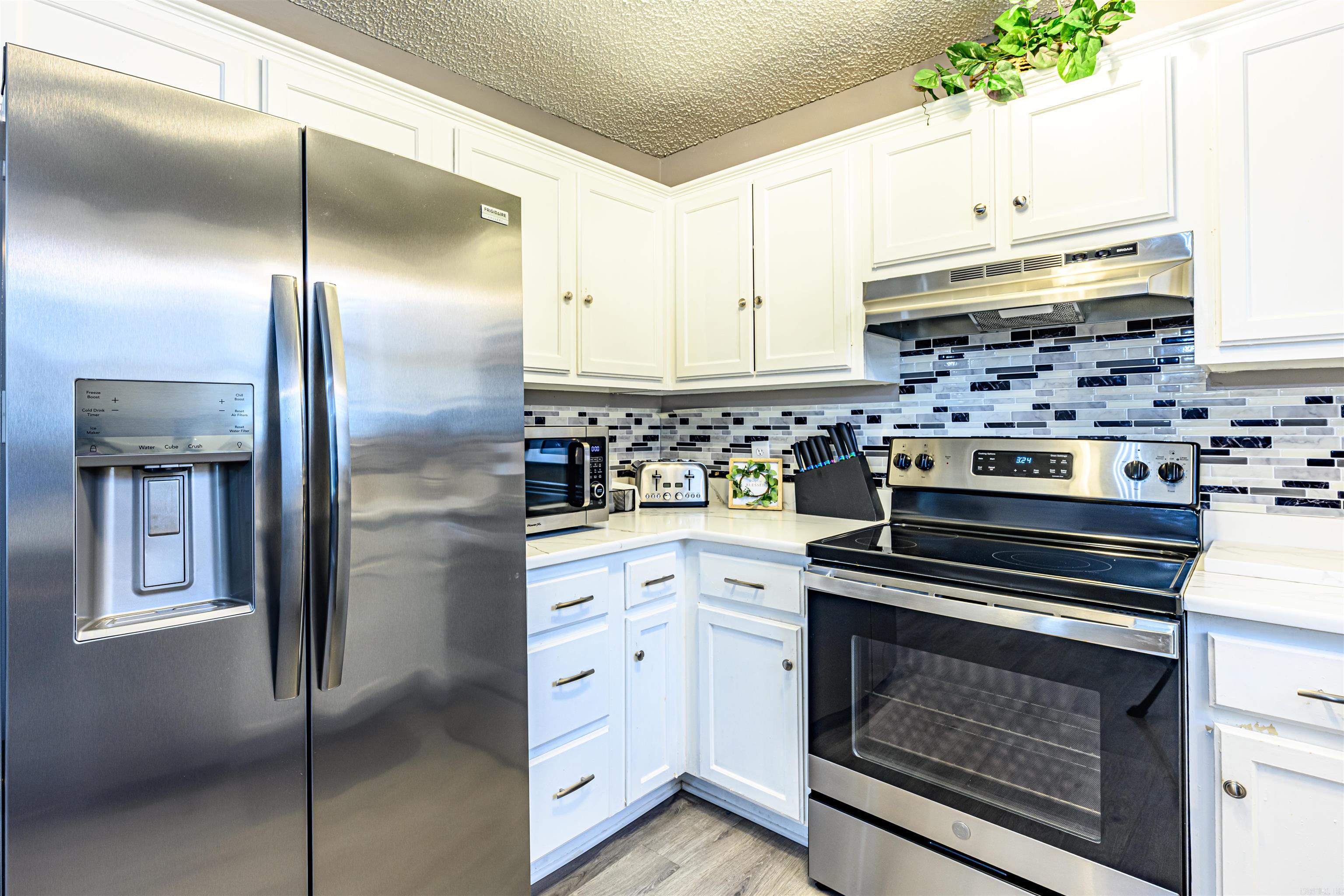 PINEDALE COVE - Residential