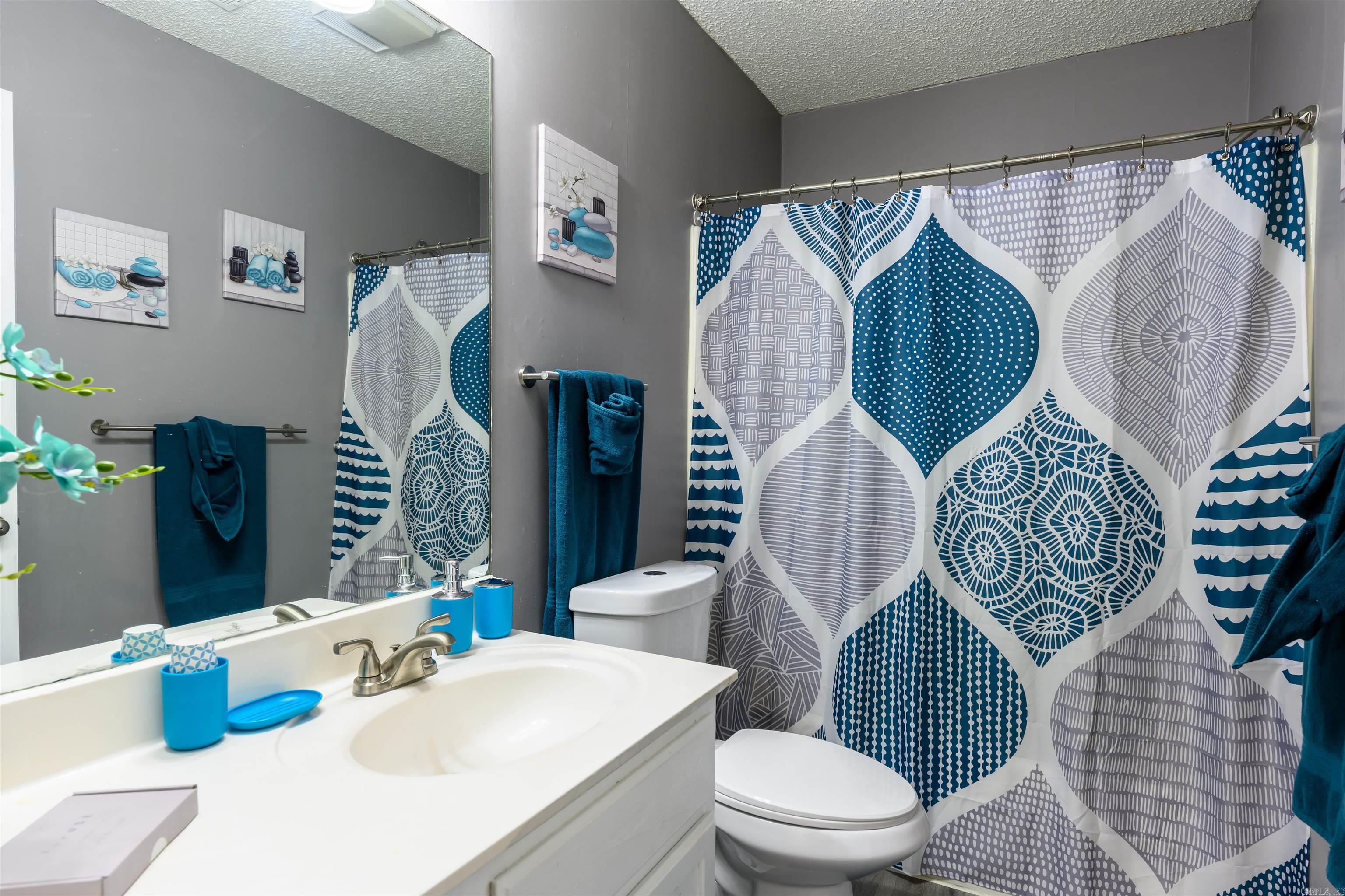 PINEDALE COVE - Residential