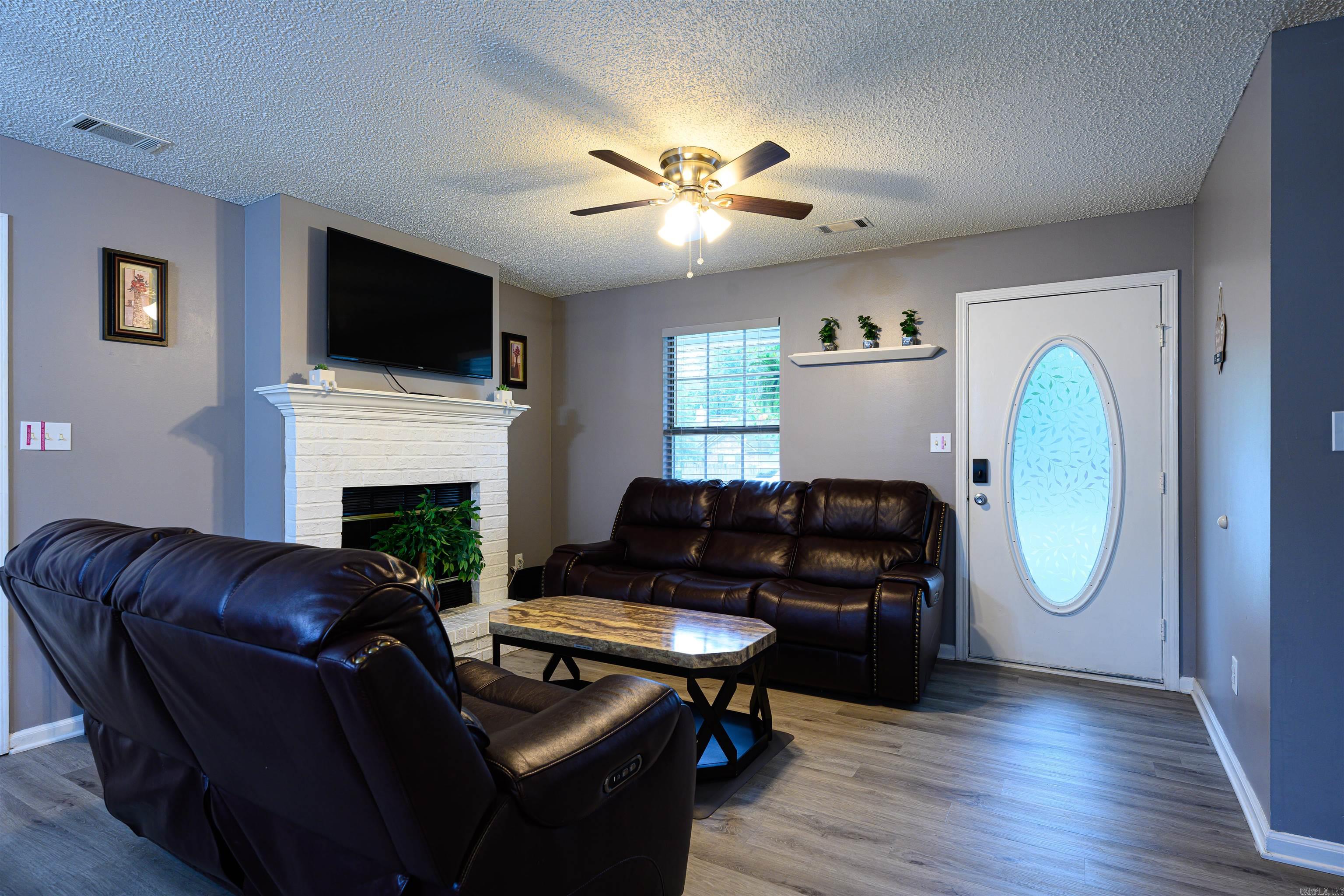 PINEDALE COVE - Residential