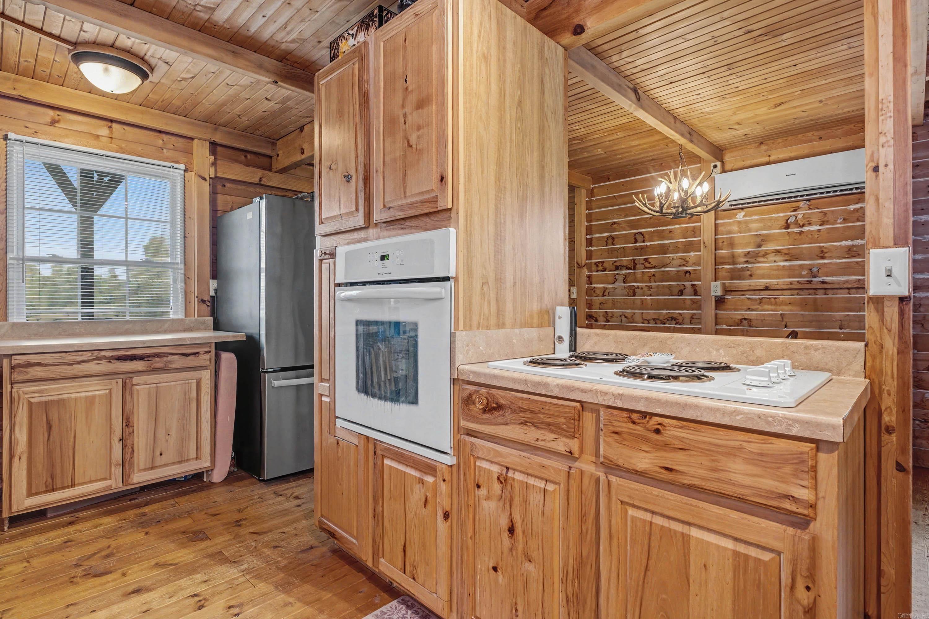 Daisy Little - Residential