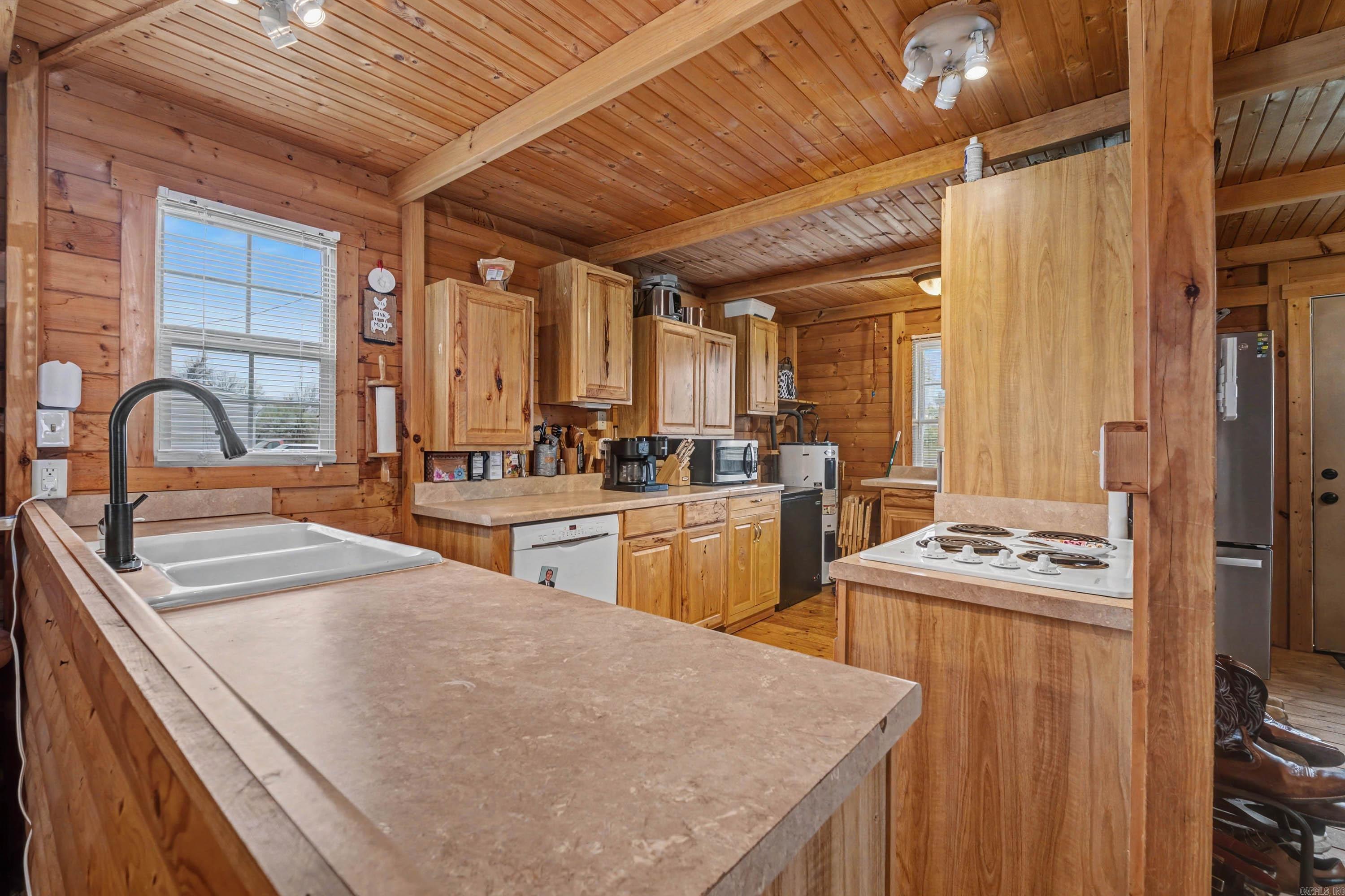 Daisy Little - Residential