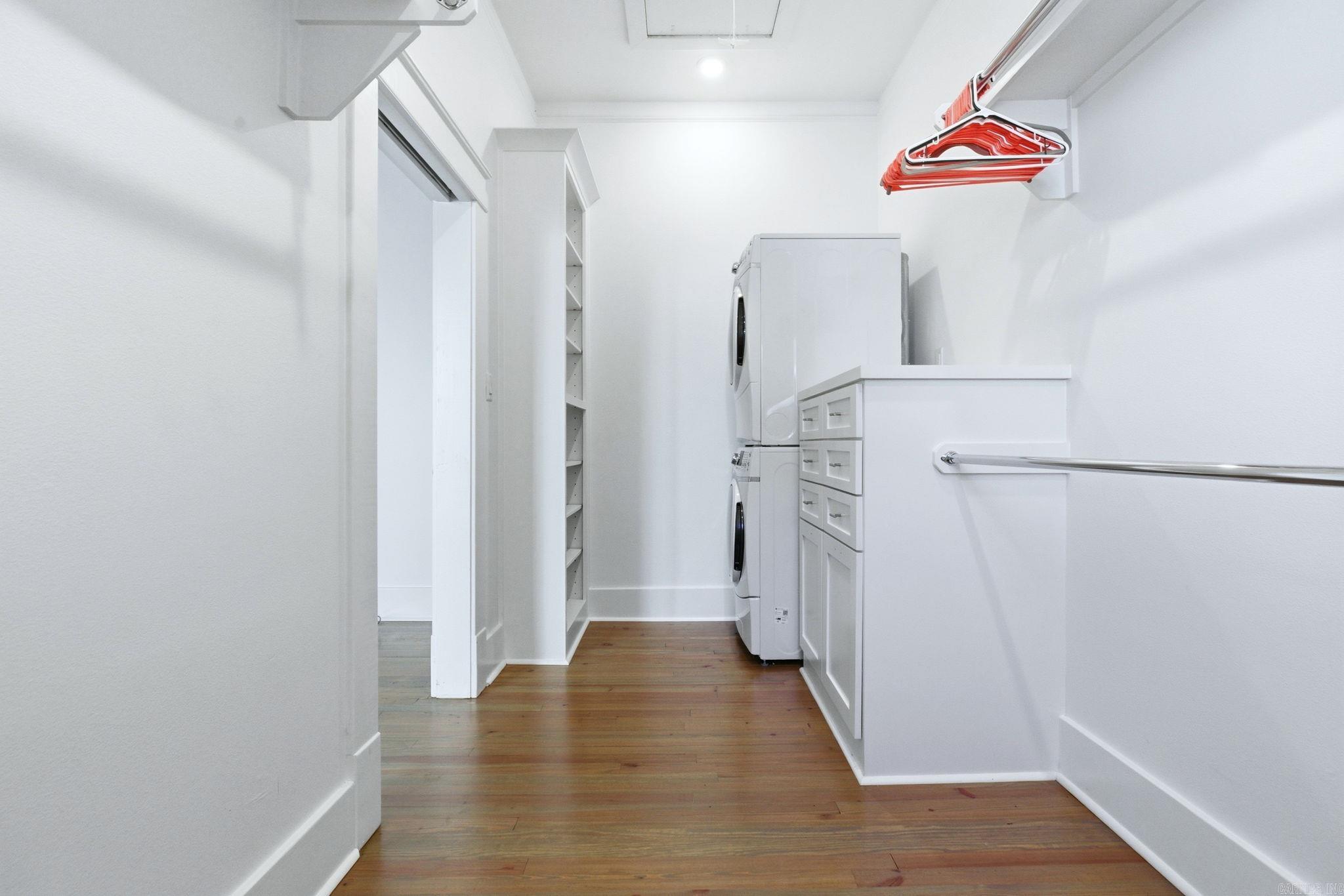 MIDLAND HILLS - Residential