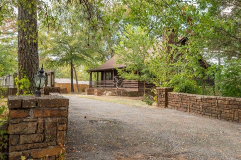 Photo of 132 Gray Circle, Hot Springs, AR 71913 (MLS # 26042197)