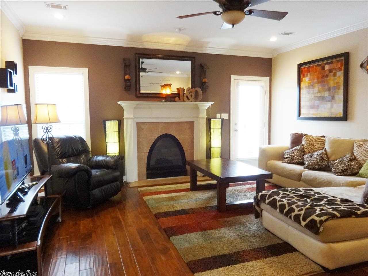 COUNTRY CLUB OF ARK THE - Residential