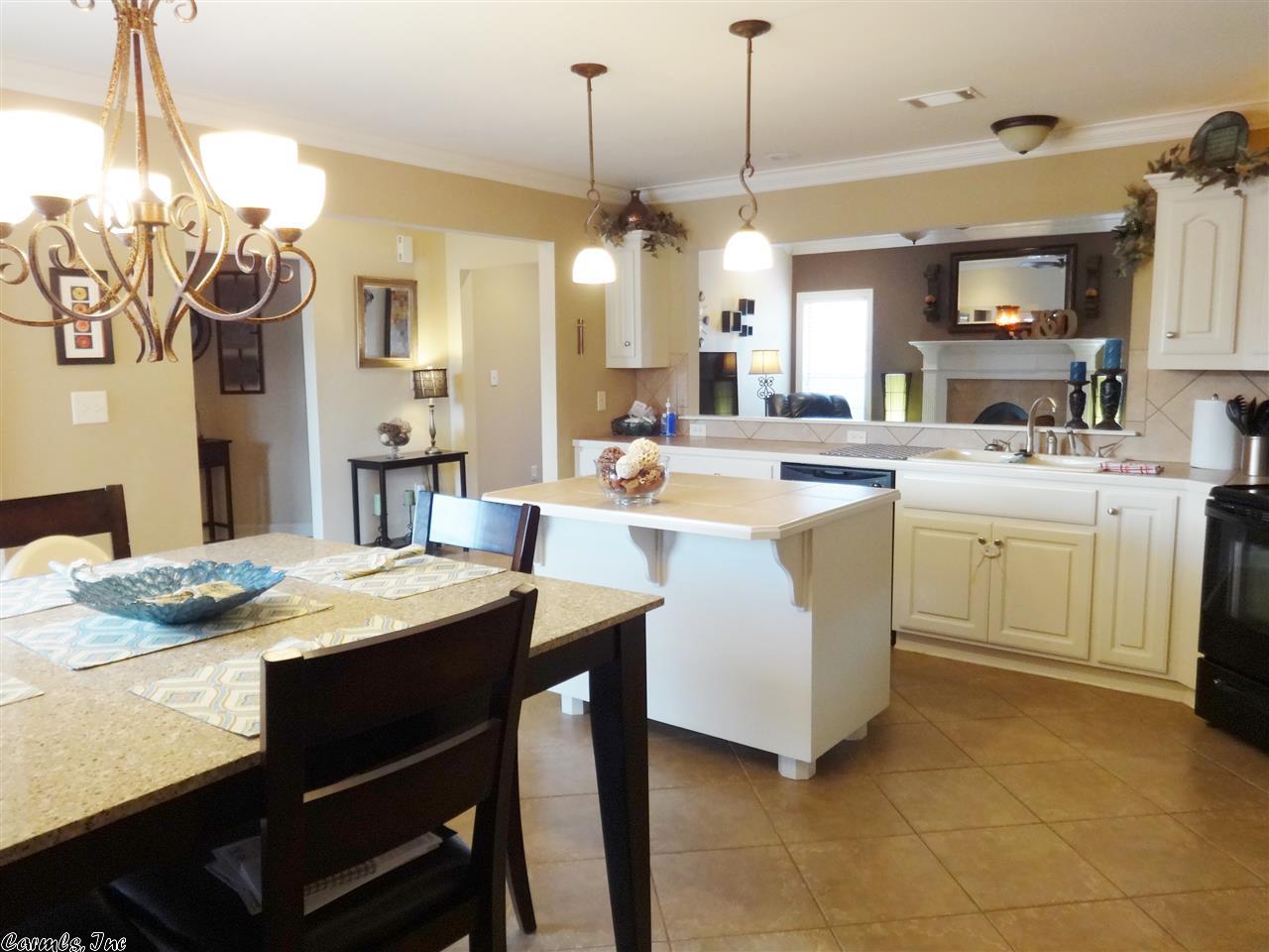 COUNTRY CLUB OF ARK THE - Residential