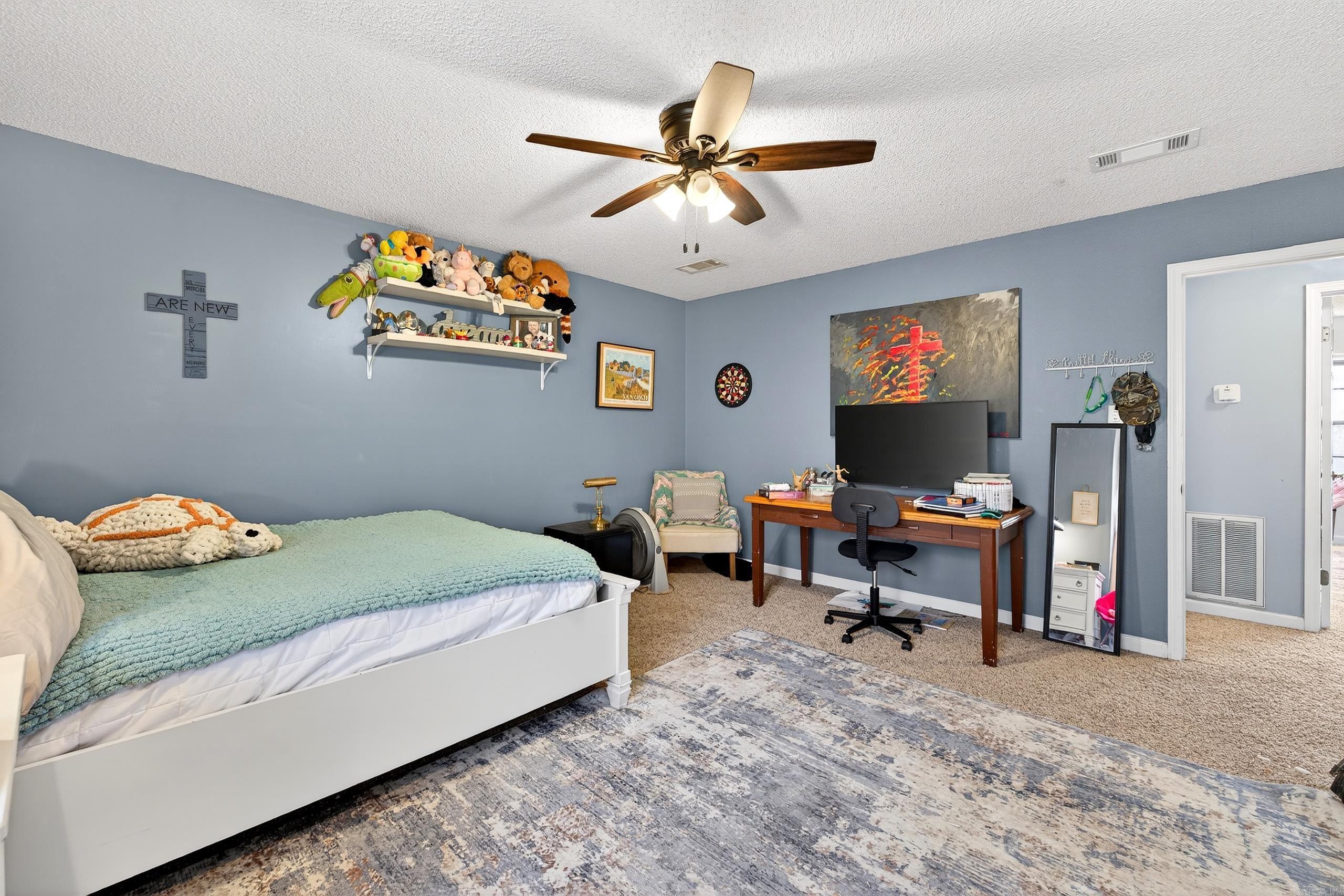 DARK FOREST PLACE - Residential