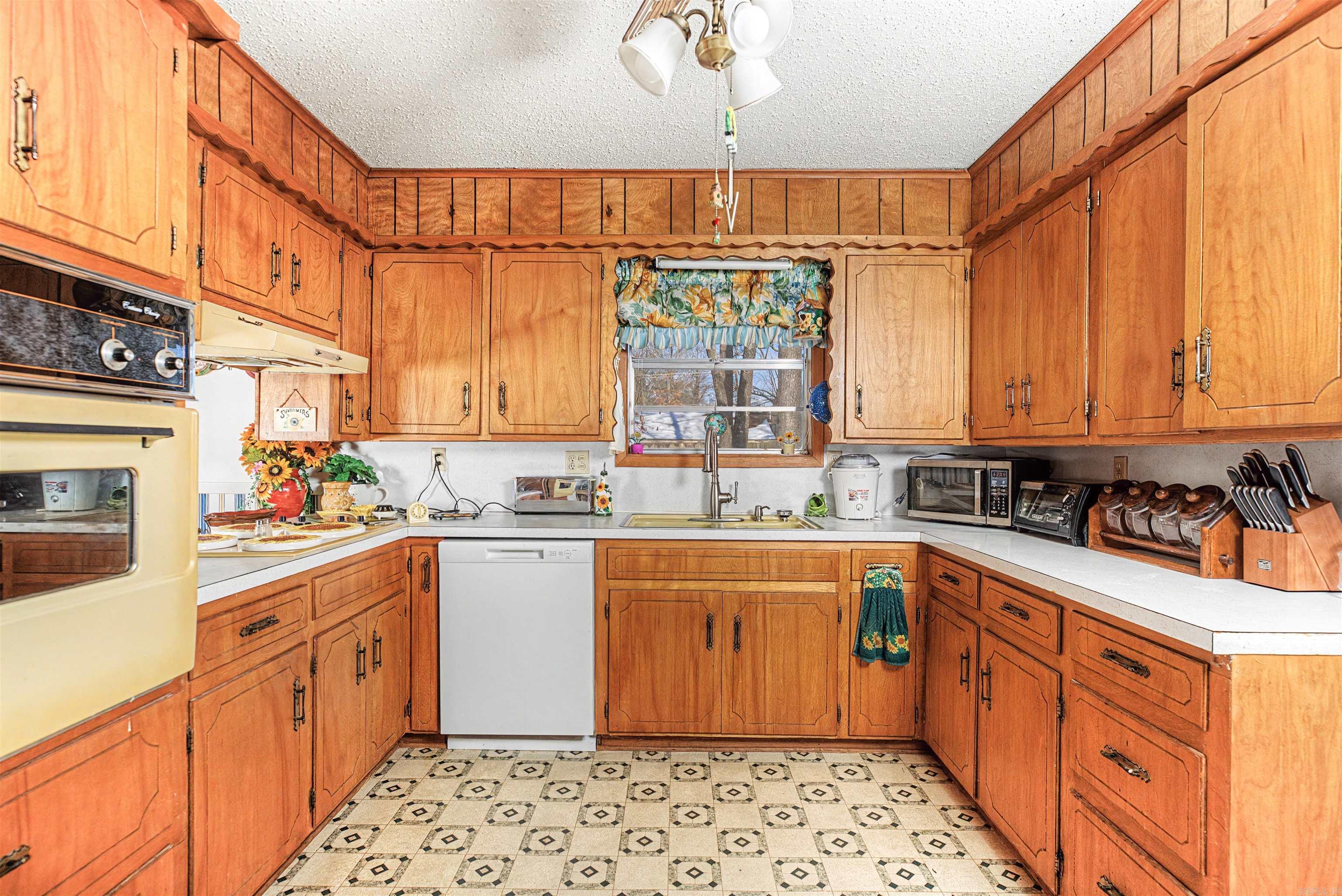 INDIAN HILLS PHASE - Residential