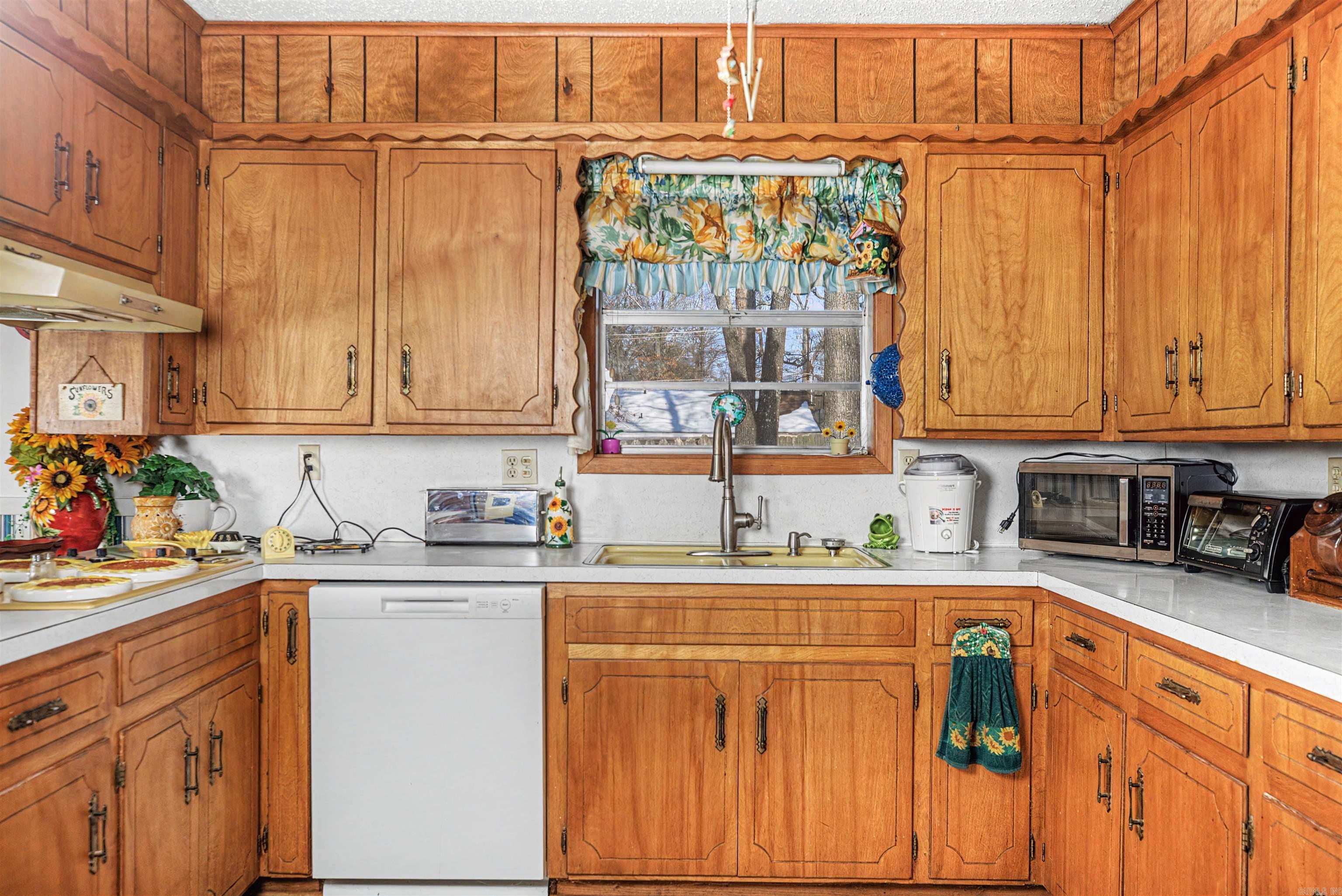 INDIAN HILLS PHASE - Residential