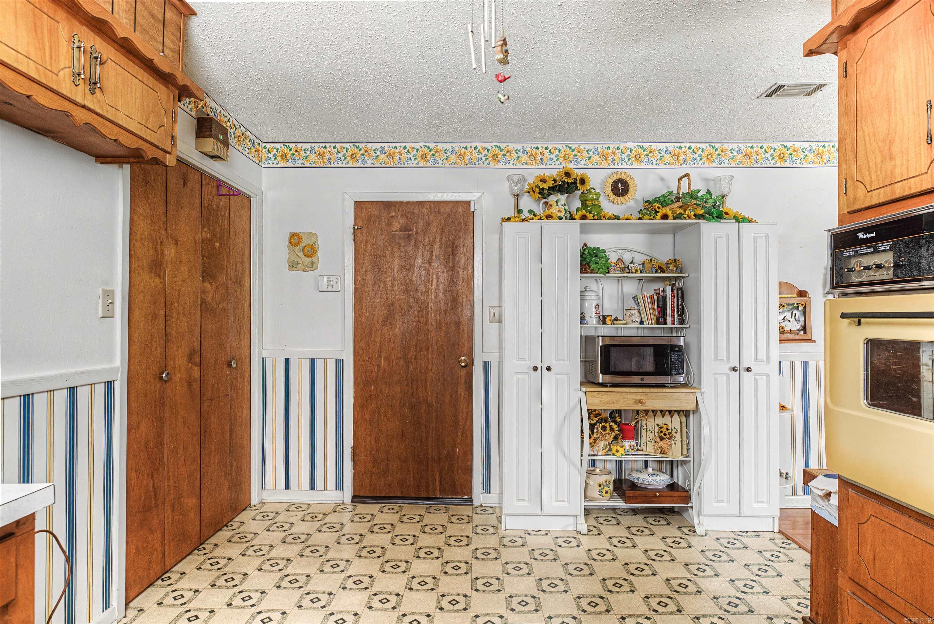 INDIAN HILLS PHASE - Residential