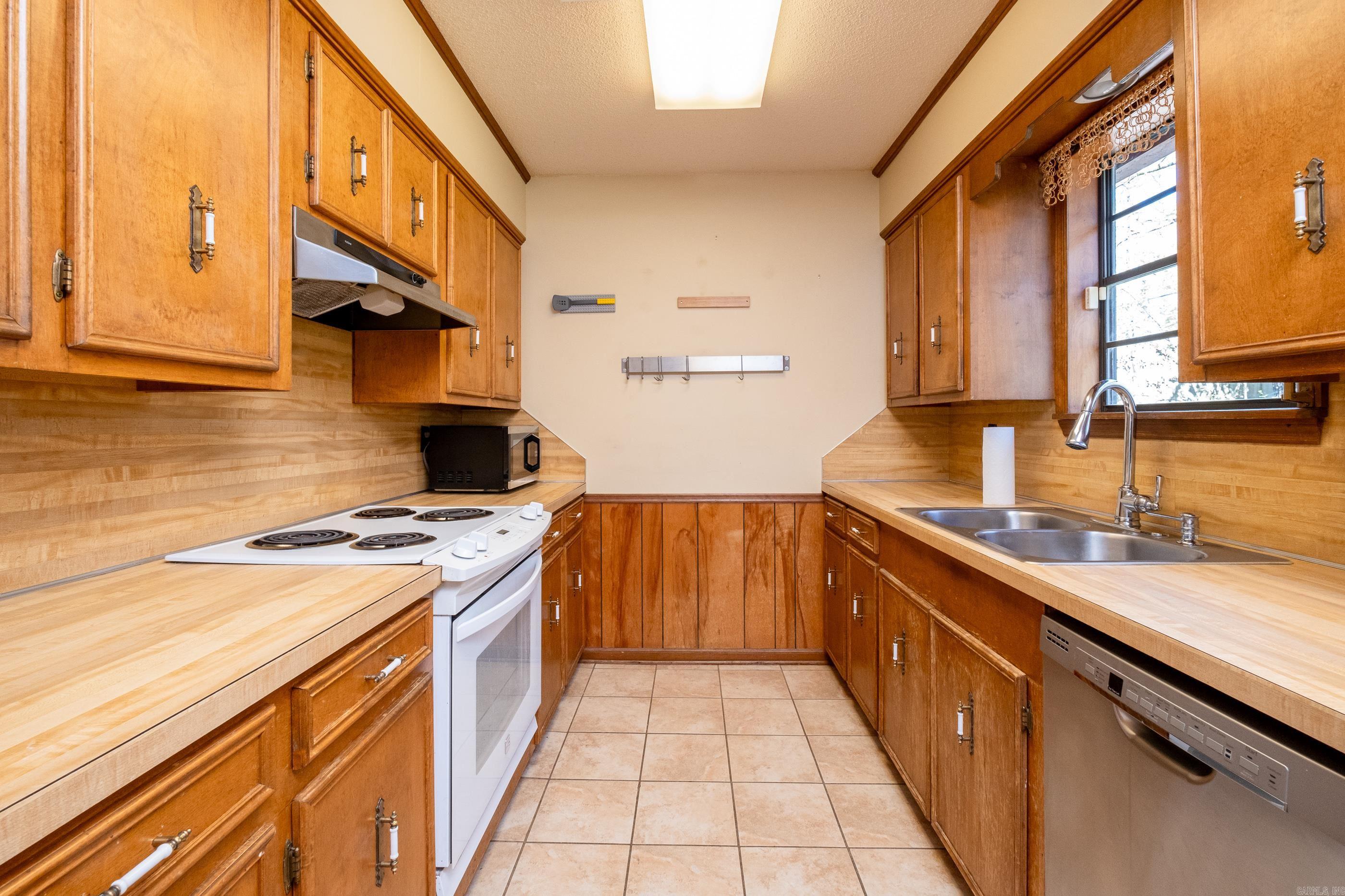 LEAWOOD MTN - Residential