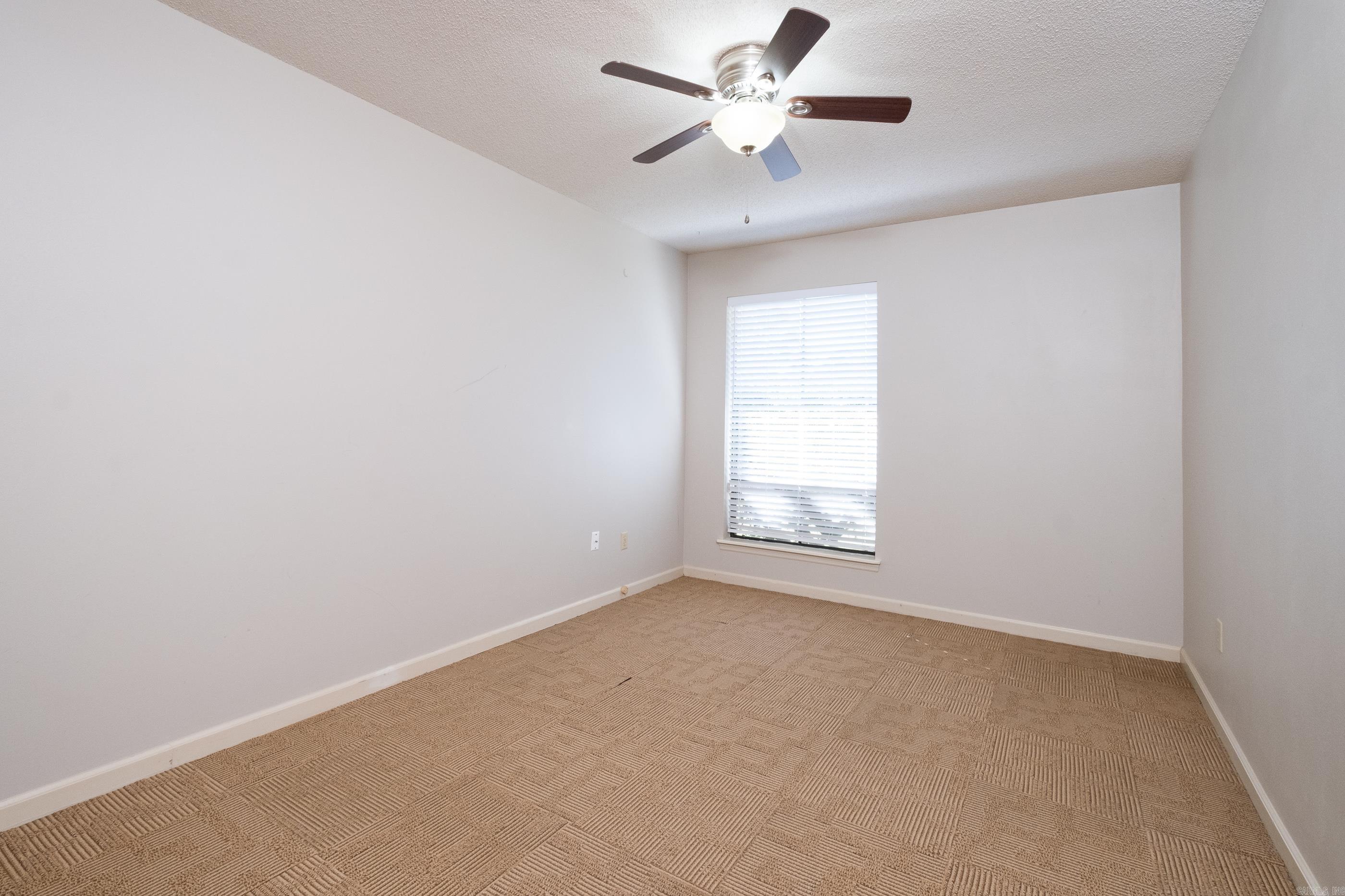 LEAWOOD MTN - Residential