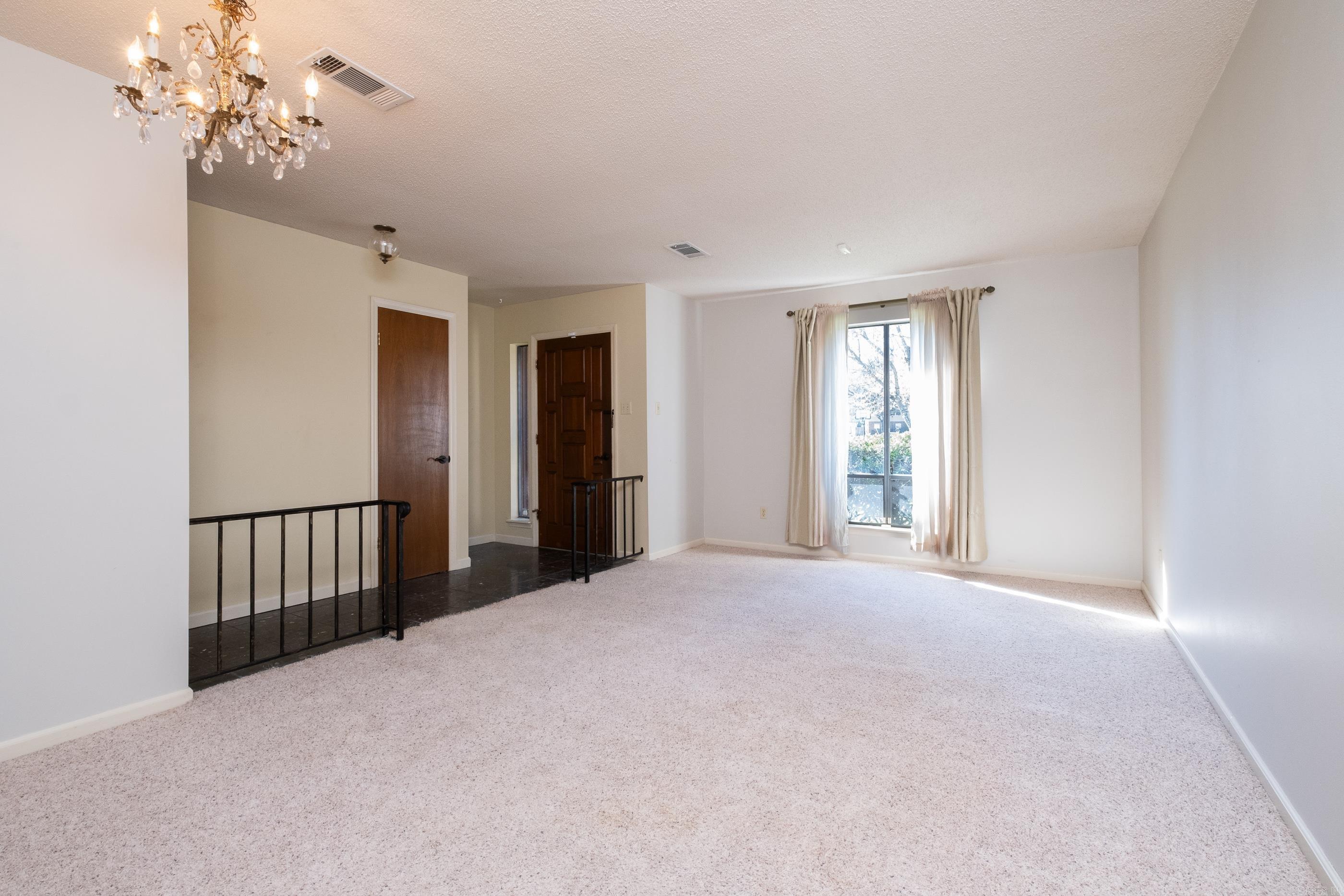 LEAWOOD MTN - Residential