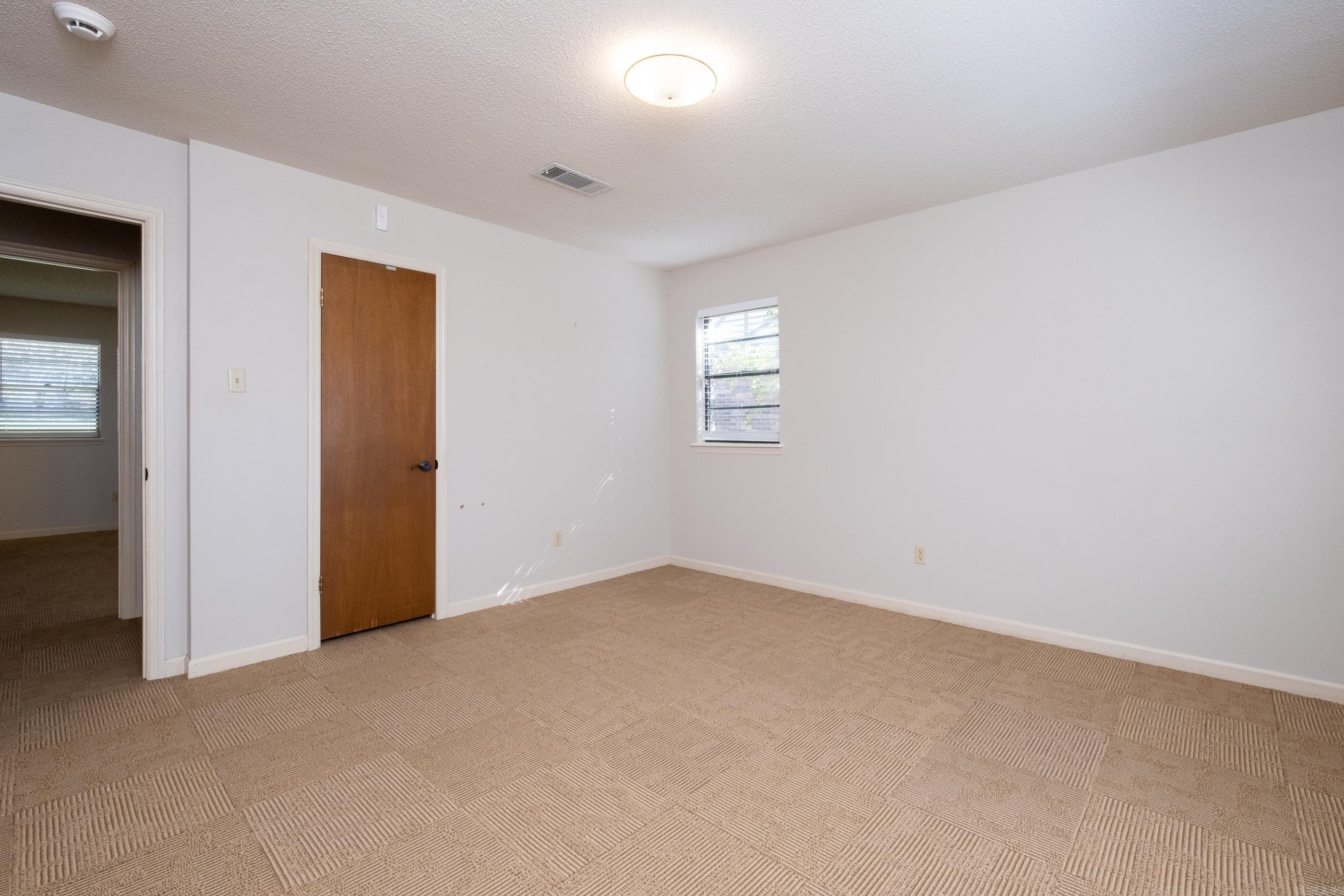 LEAWOOD MTN - Residential