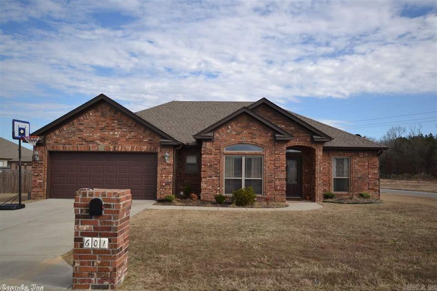 Great floor plan in Cabot school district ~ 3 BR | 2 BA split floor plan ~ Fireplace ~ fenced yard ~ To view this property go to michelephillipsrealtor.com, click on the "Rental Tab" to fill out an application