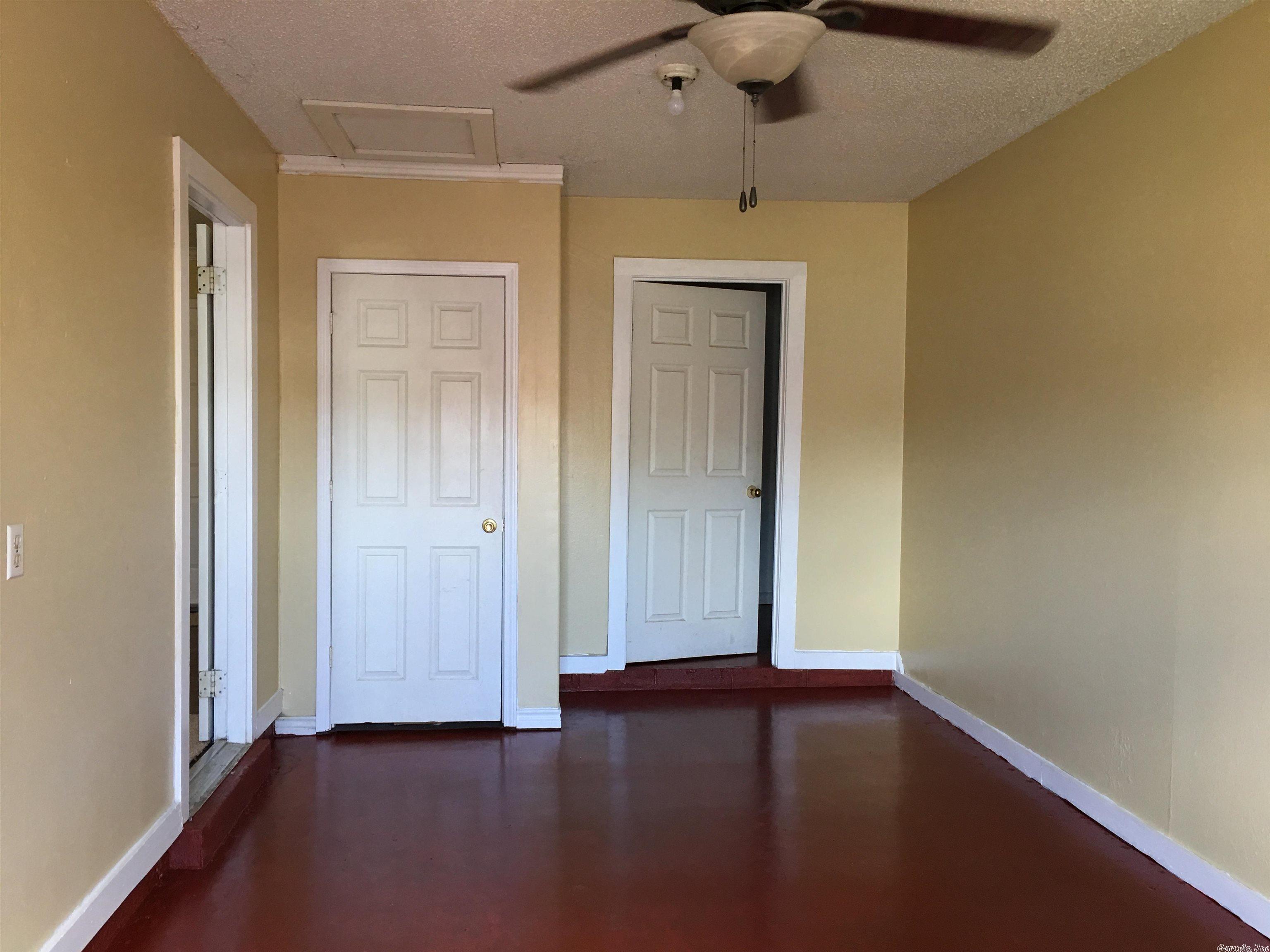 CLOVER RIDGE - Residential