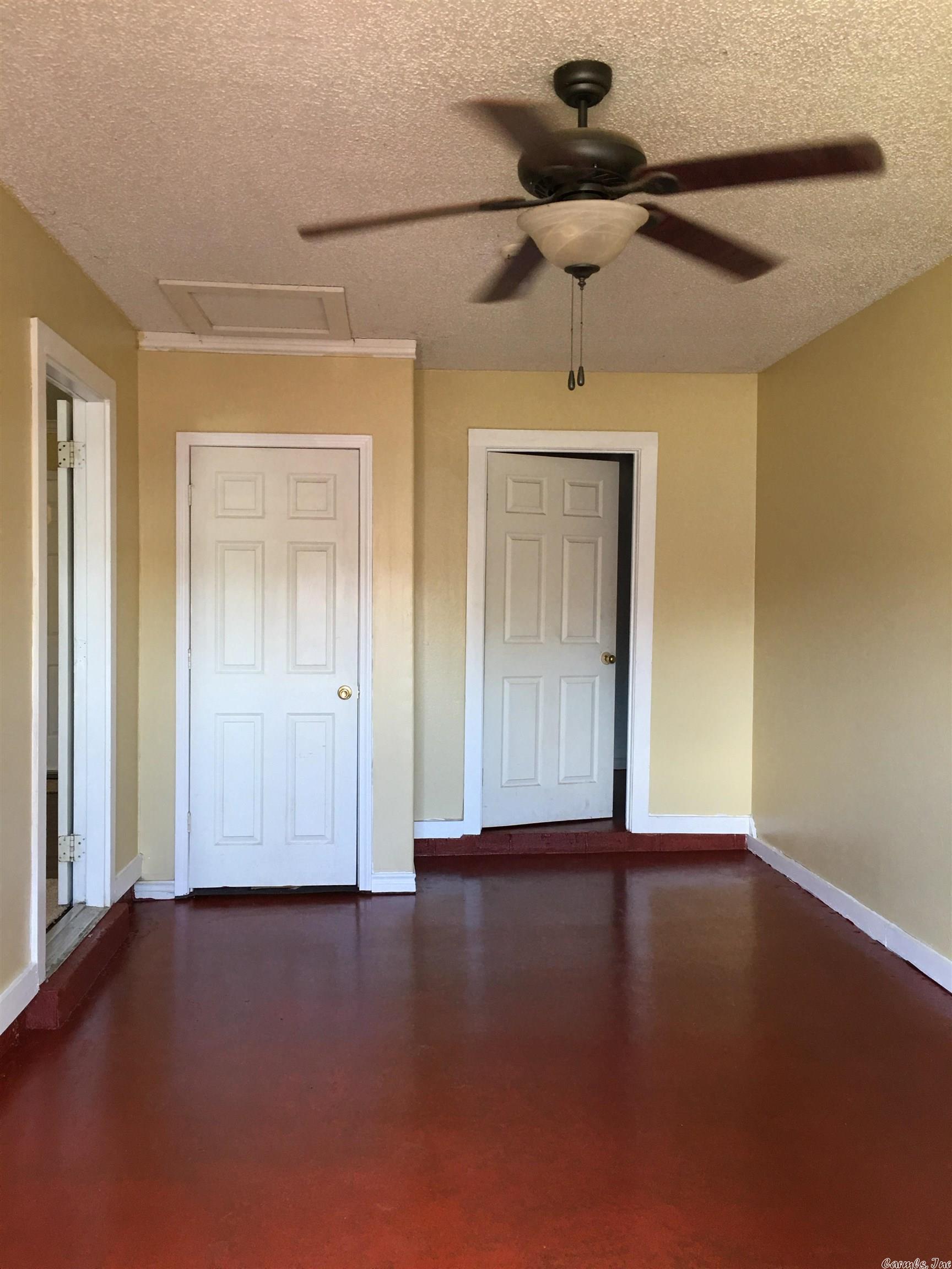 CLOVER RIDGE - Residential