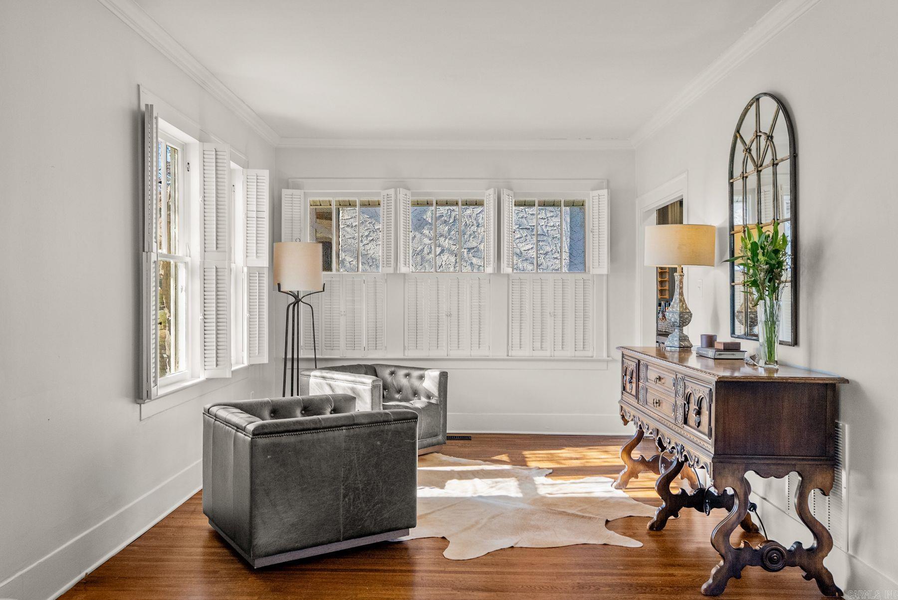 NEWTONS - Residential