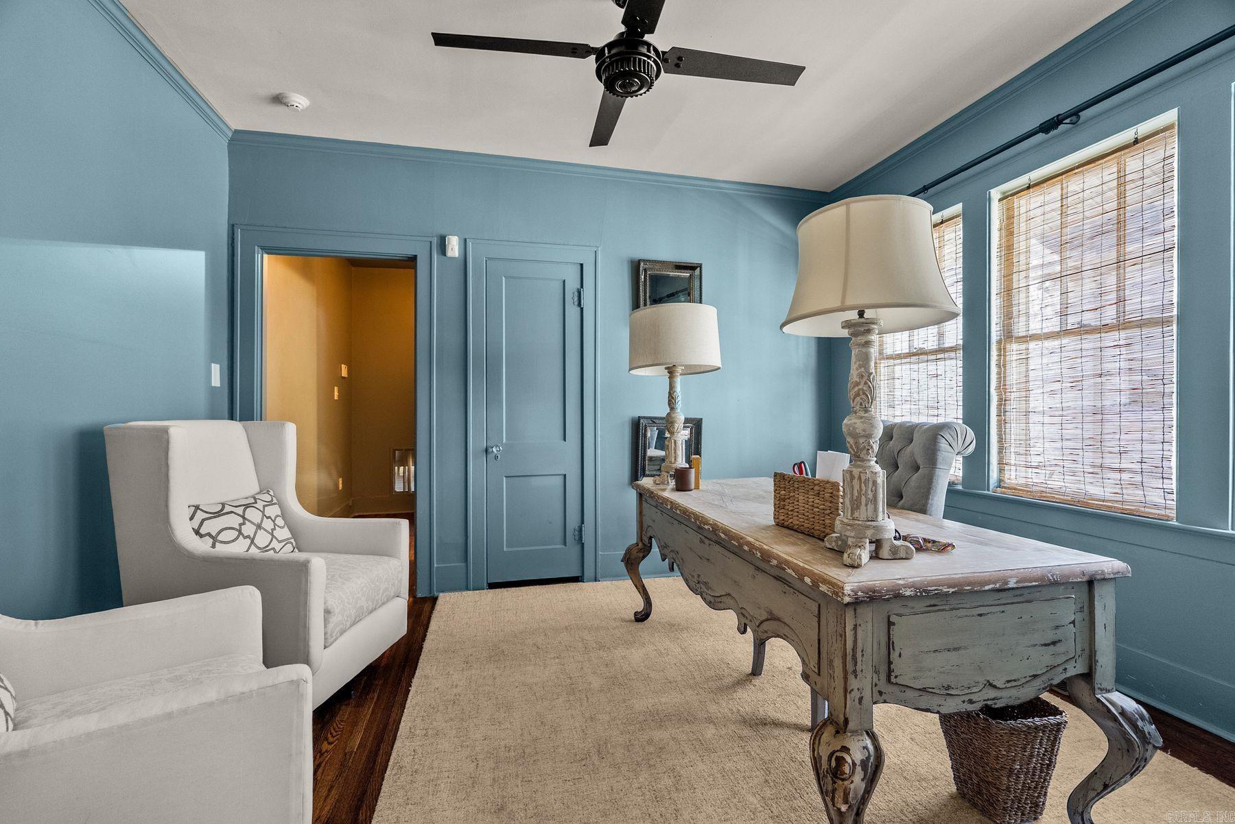 NEWTONS - Residential