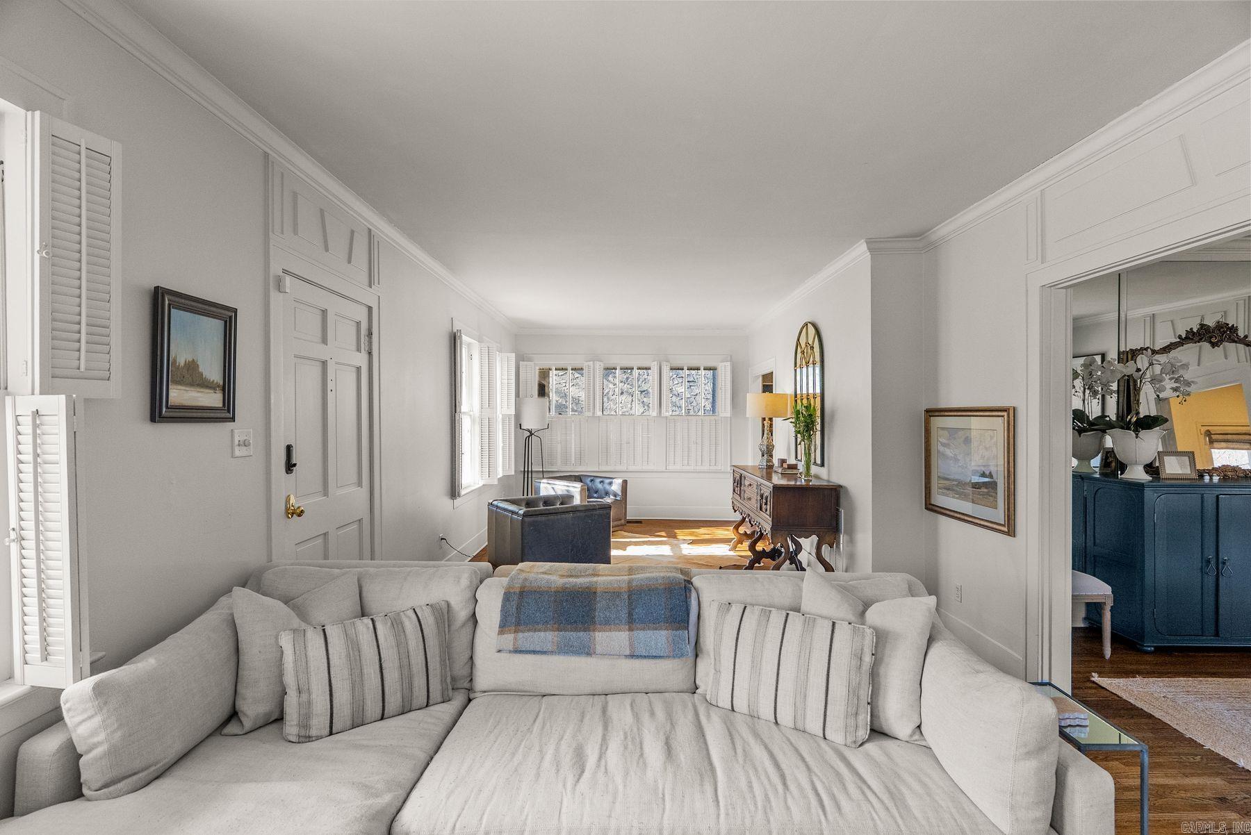 NEWTONS - Residential