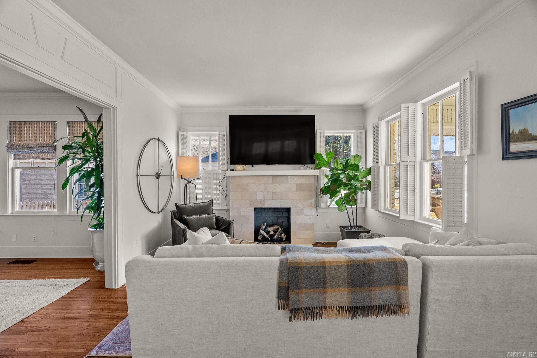 NEWTONS - Residential