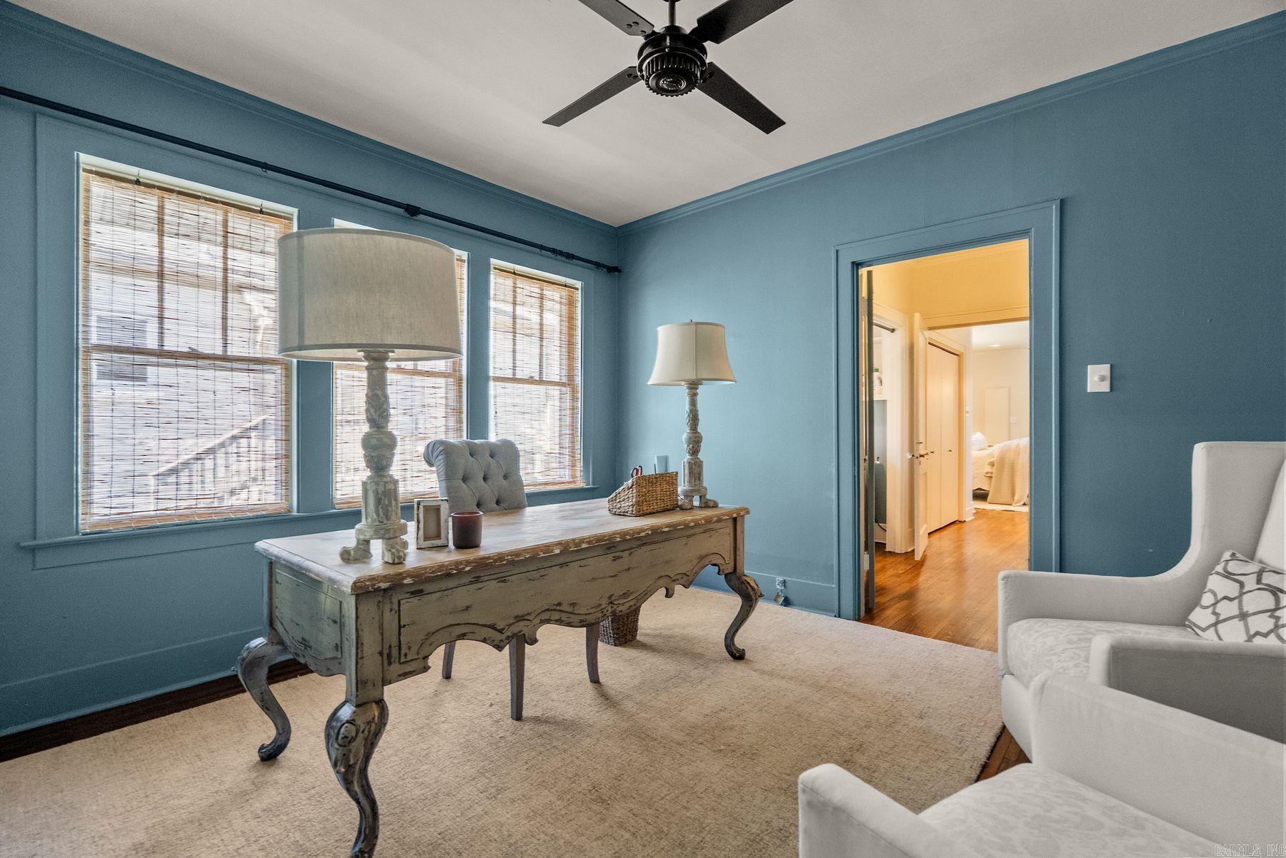 NEWTONS - Residential