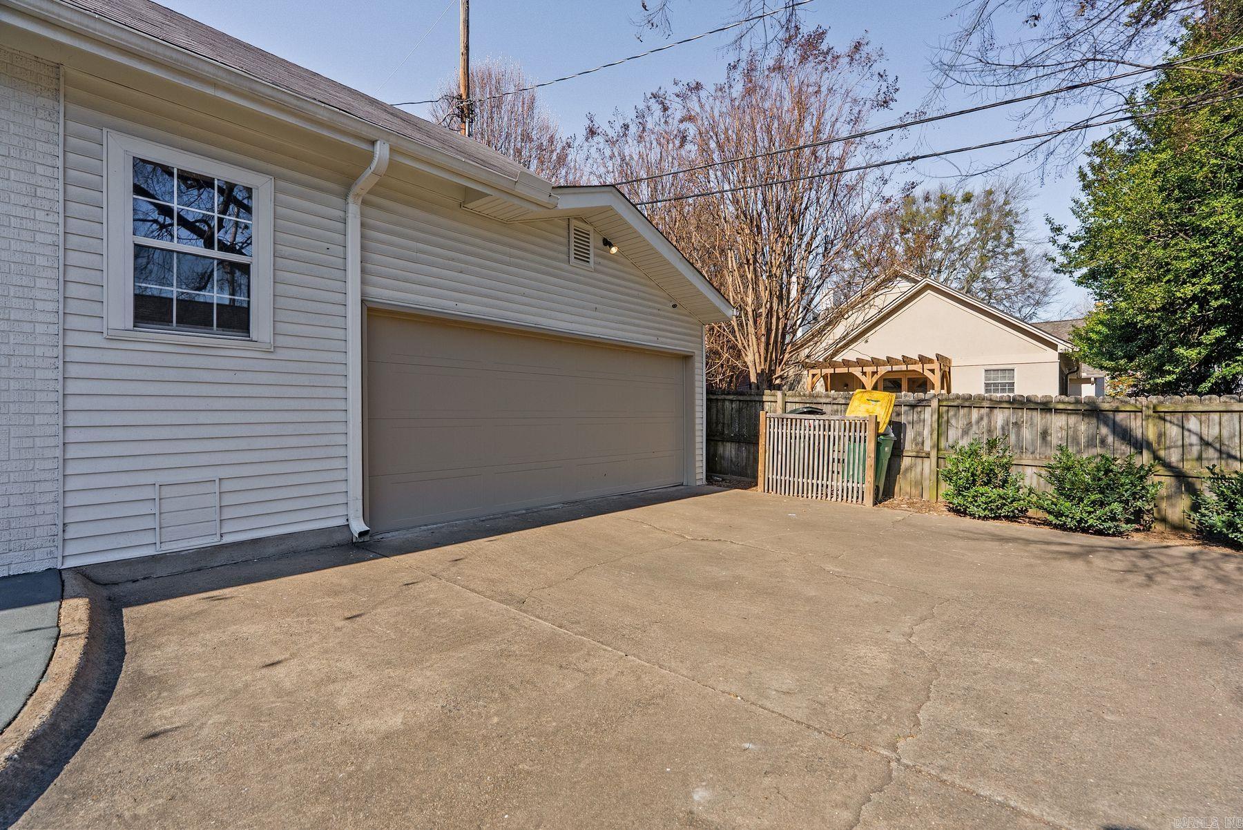 NEWTONS - Residential