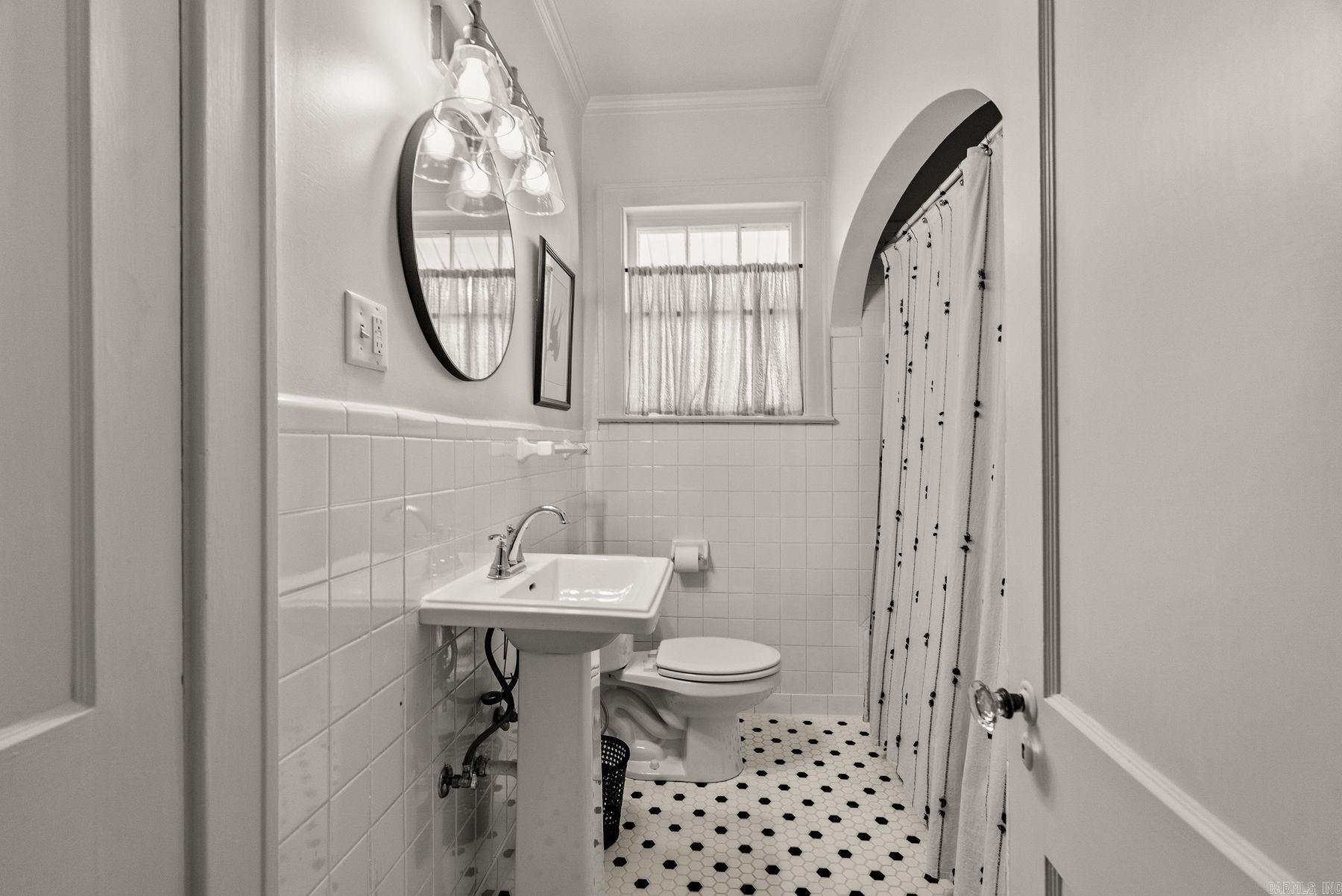 NEWTONS - Residential