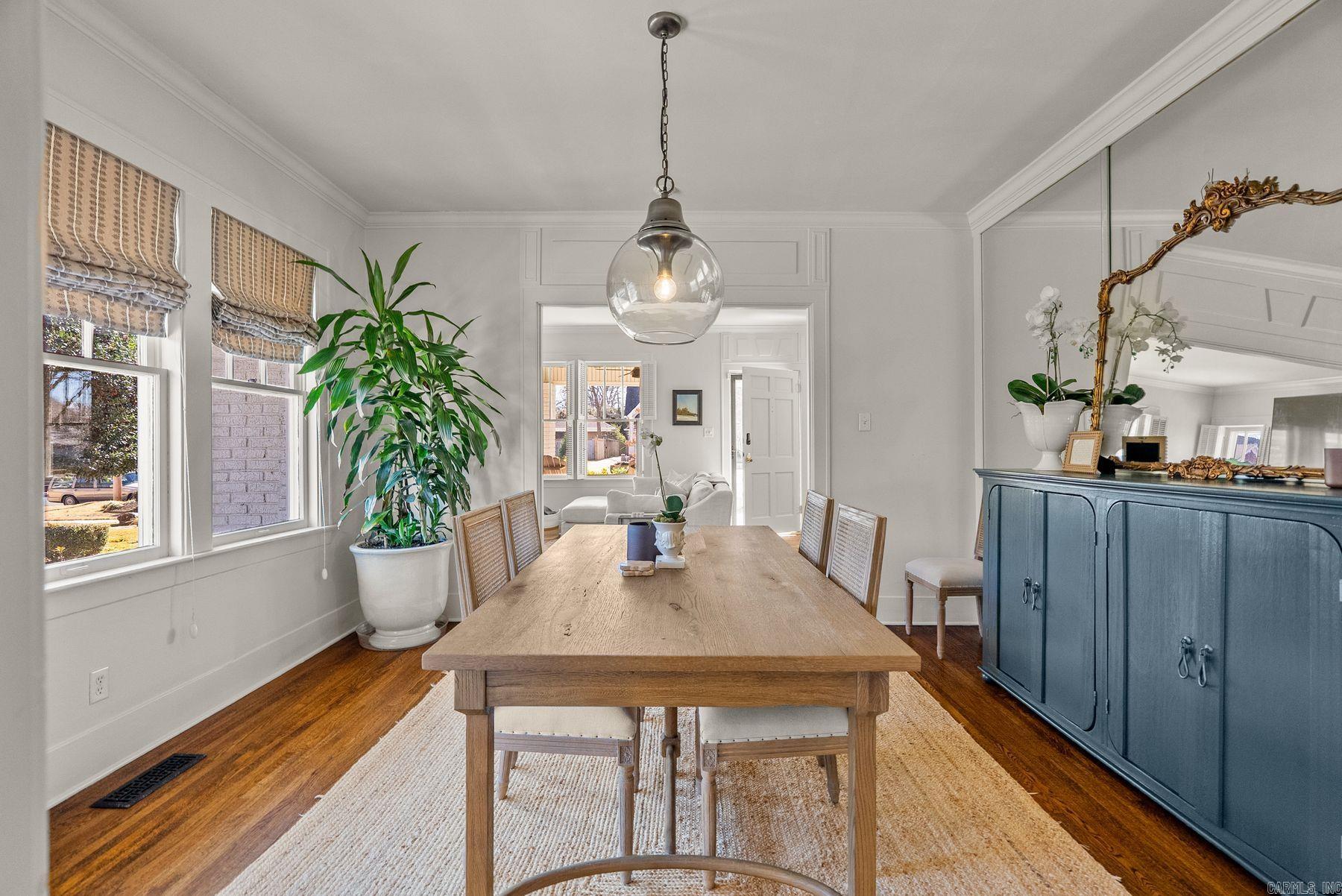 NEWTONS - Residential