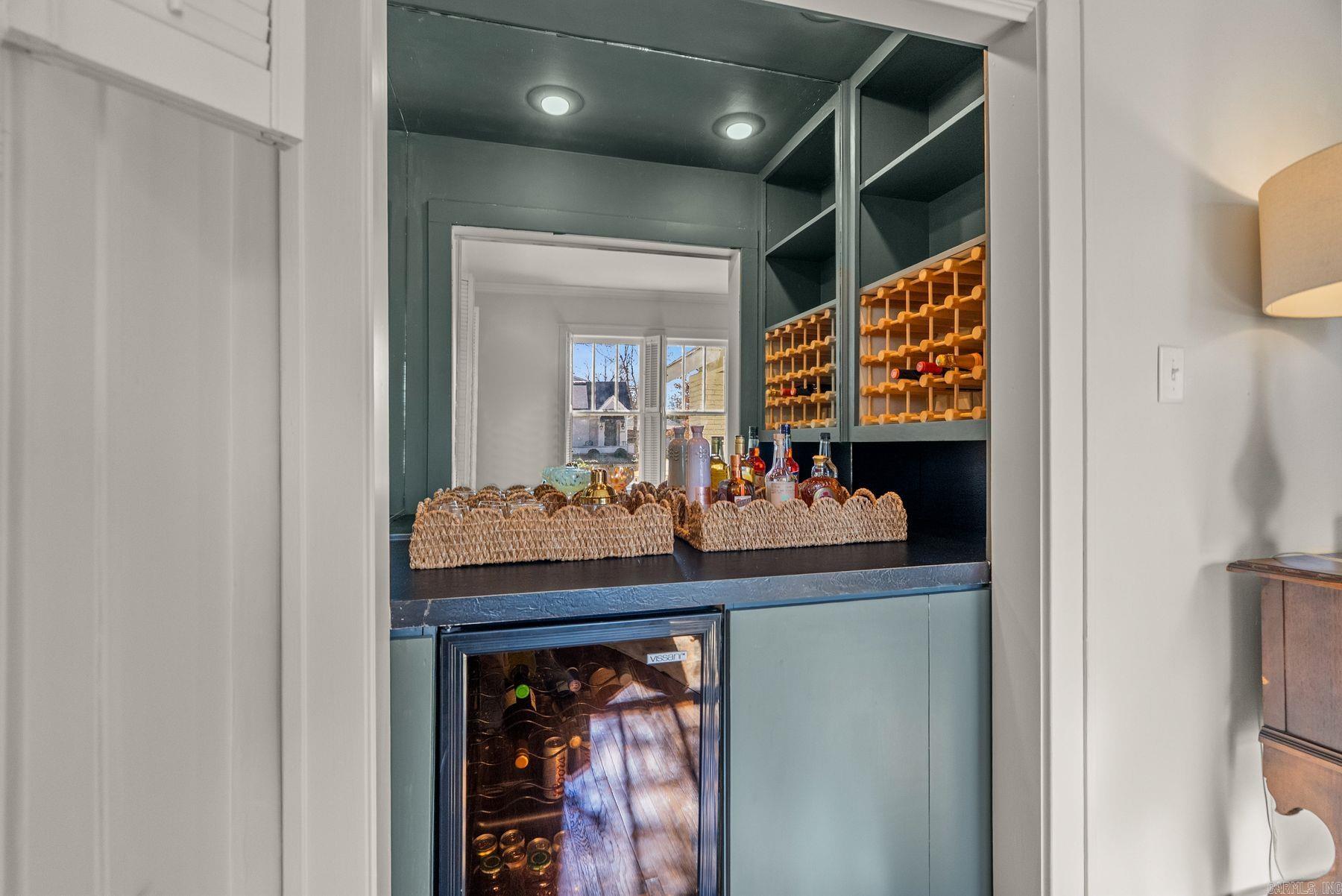 NEWTONS - Residential