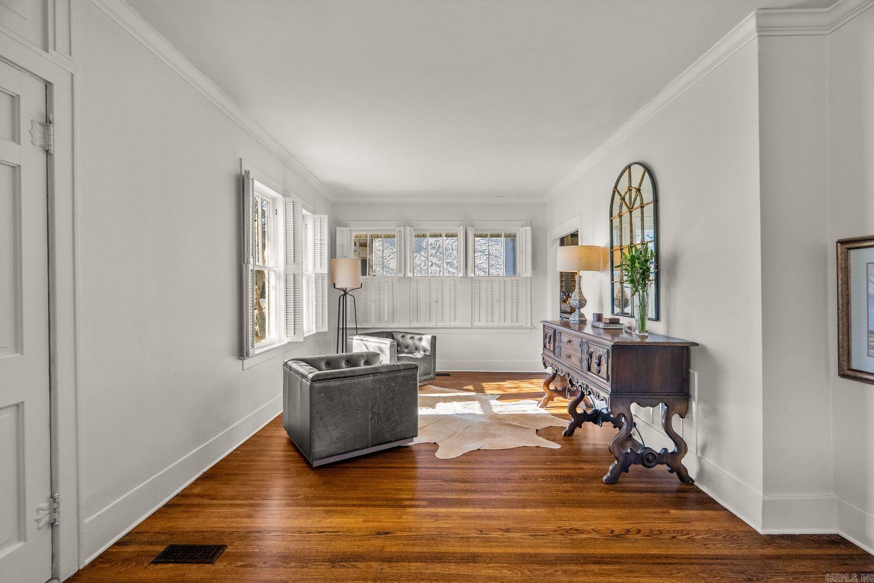 NEWTONS - Residential