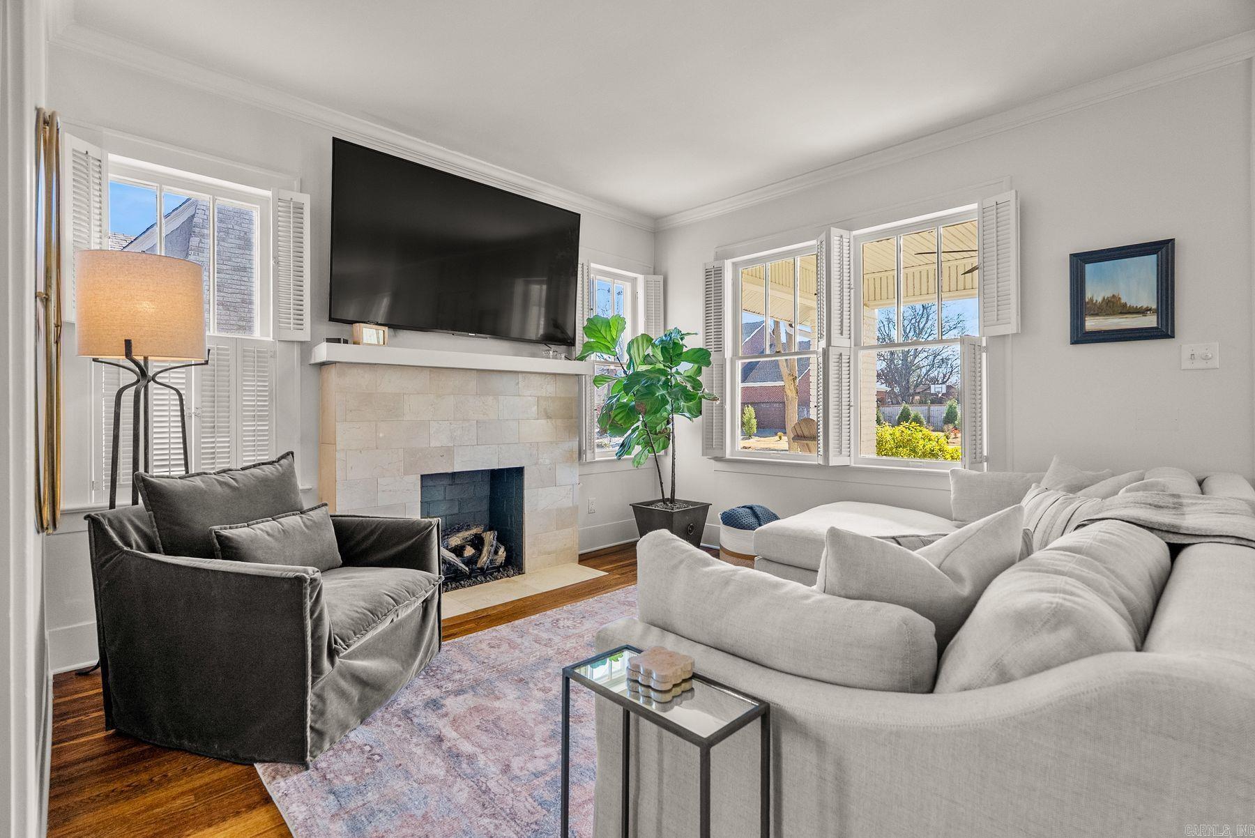 NEWTONS - Residential