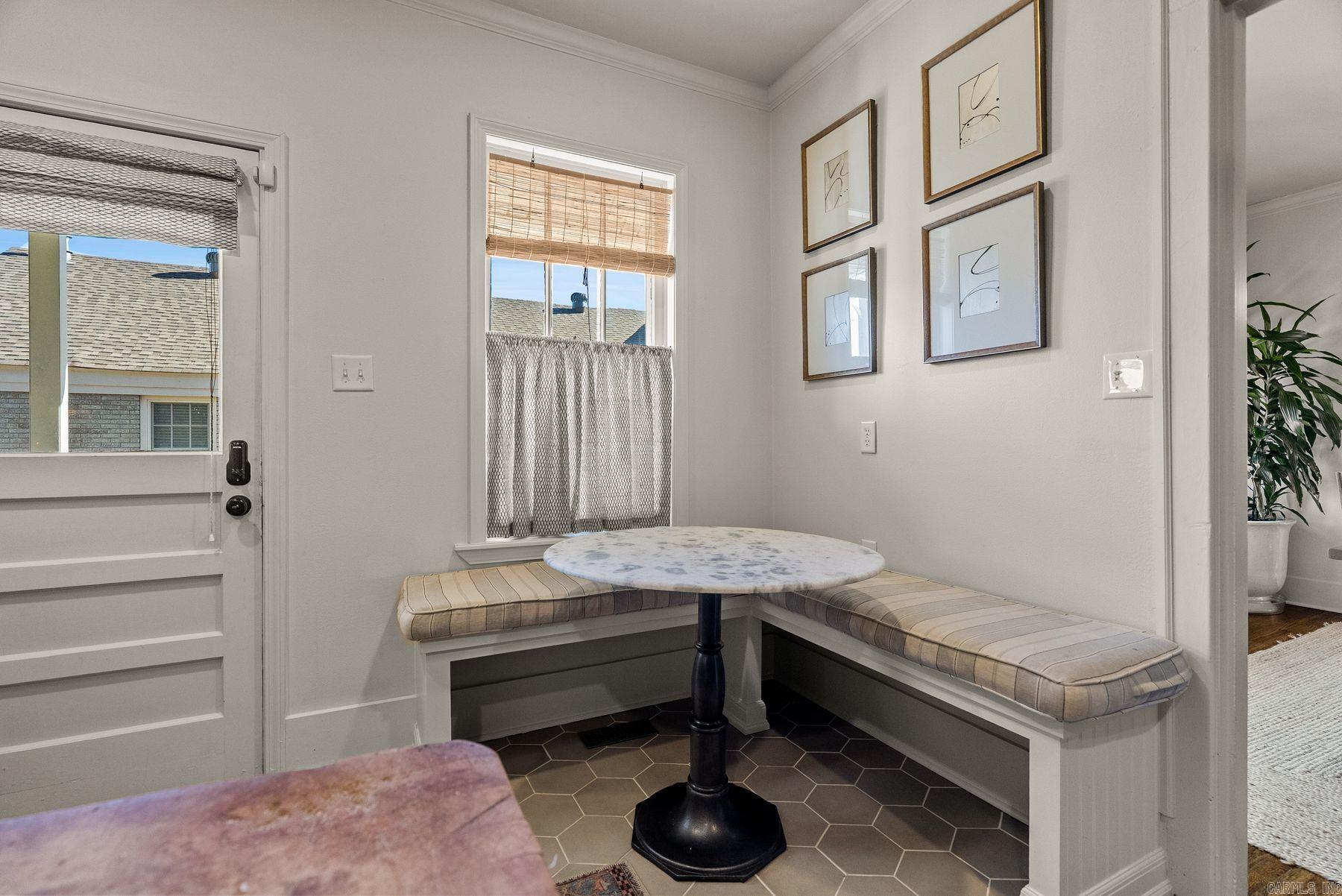 NEWTONS - Residential