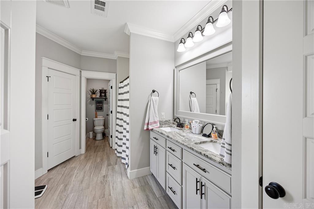 SHILOH MANOR - Residential