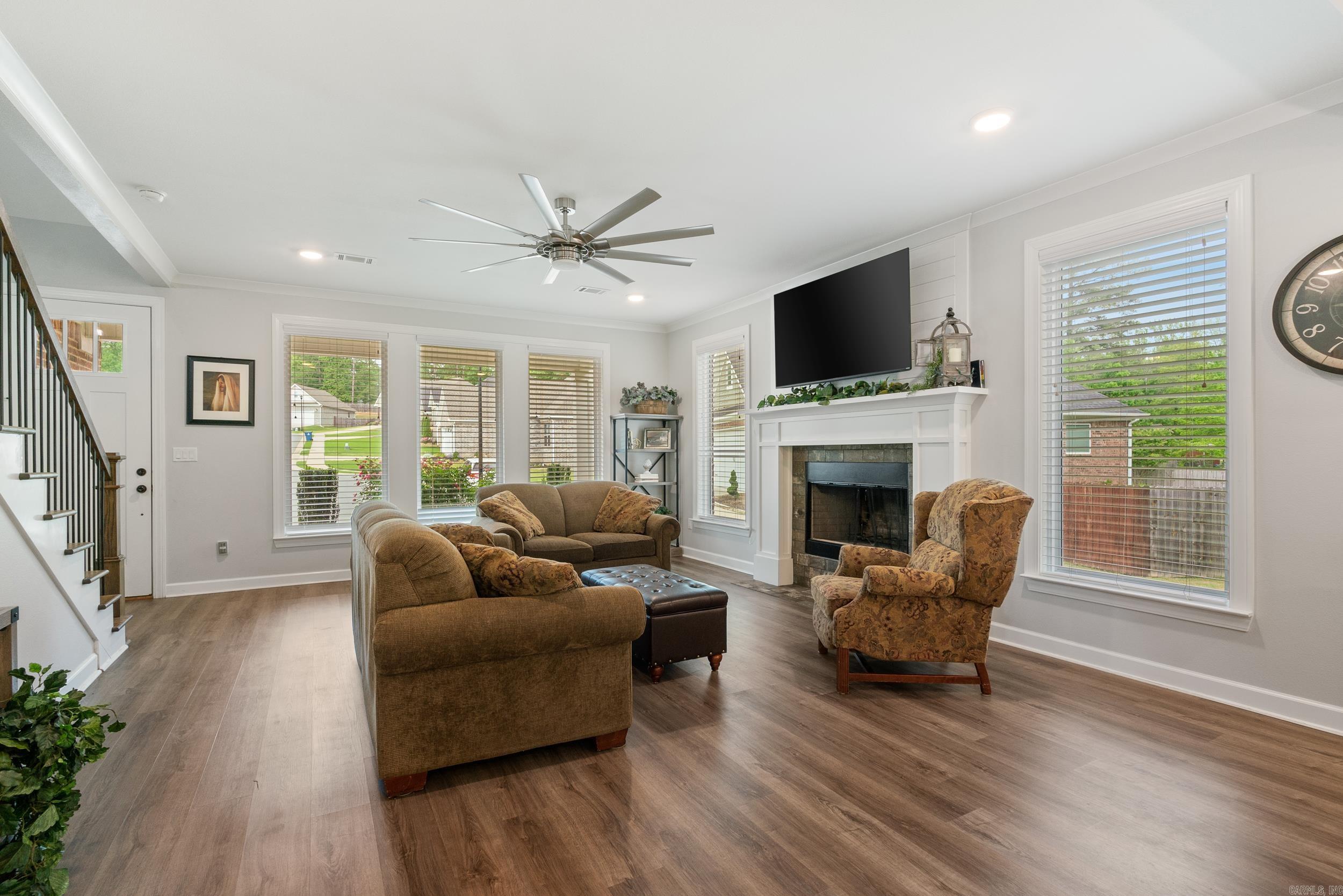 DAWSONS POINTE - Residential