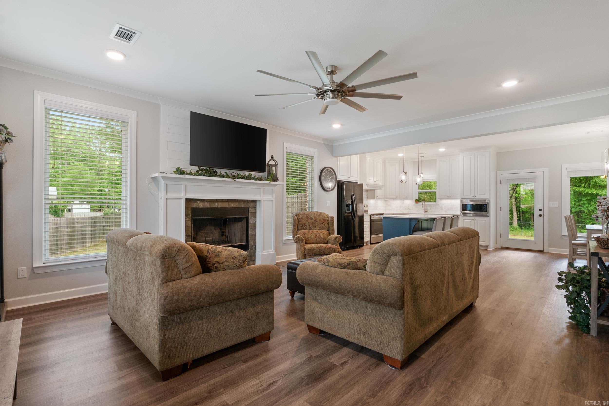 DAWSONS POINTE - Residential