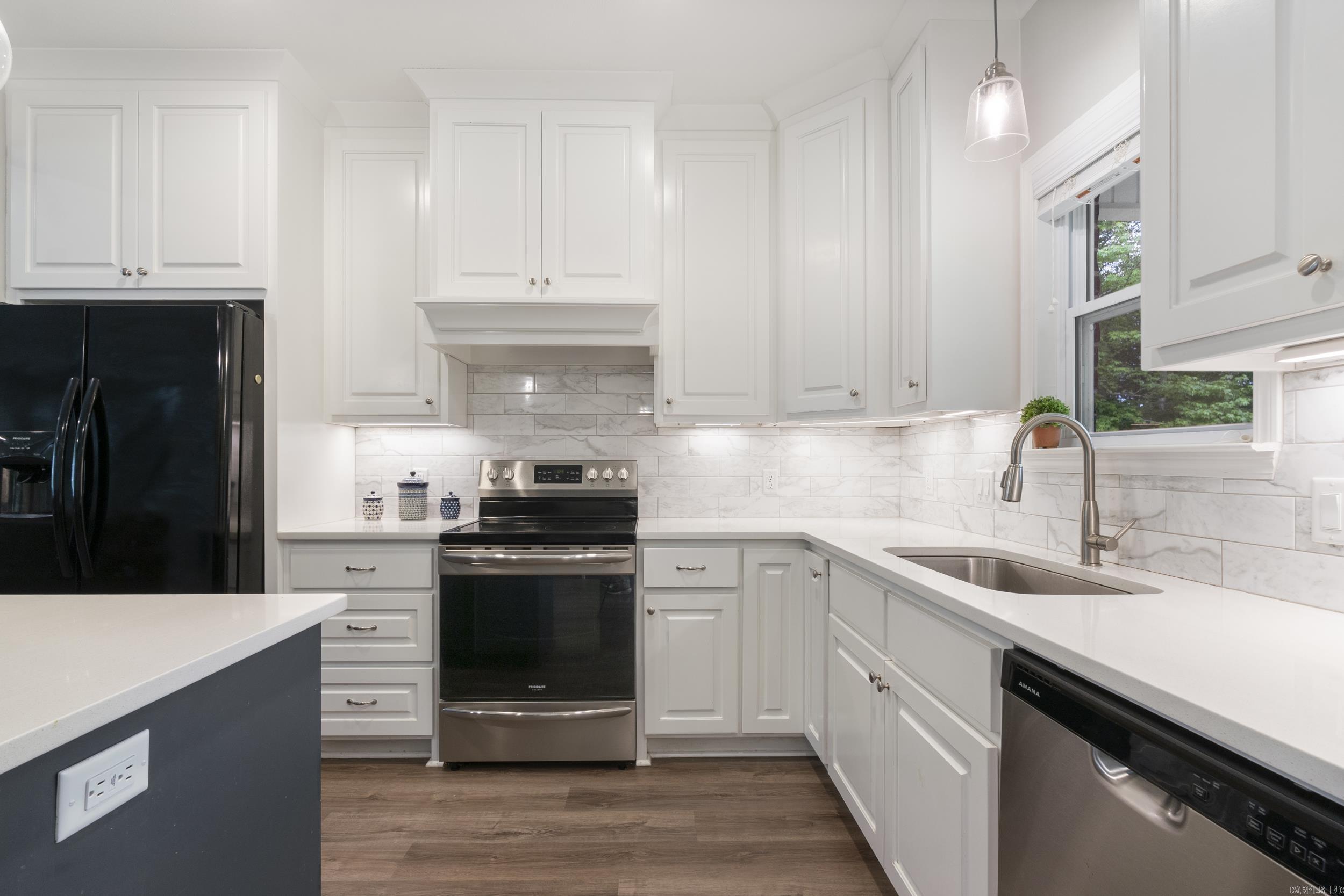 DAWSONS POINTE - Residential