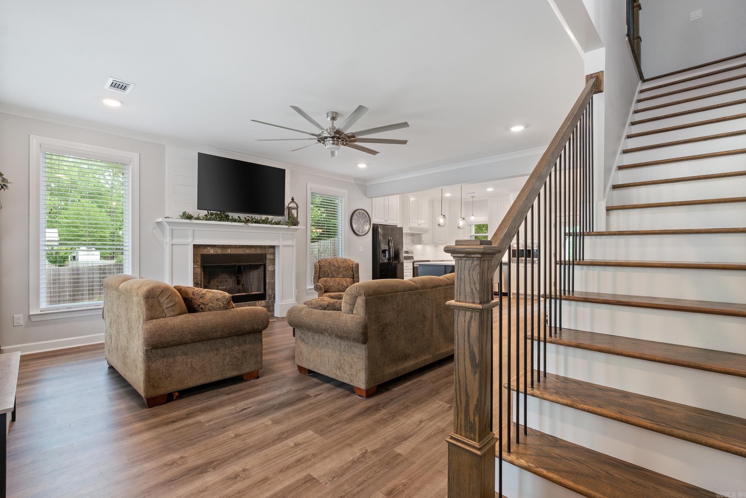 DAWSONS POINTE - Residential