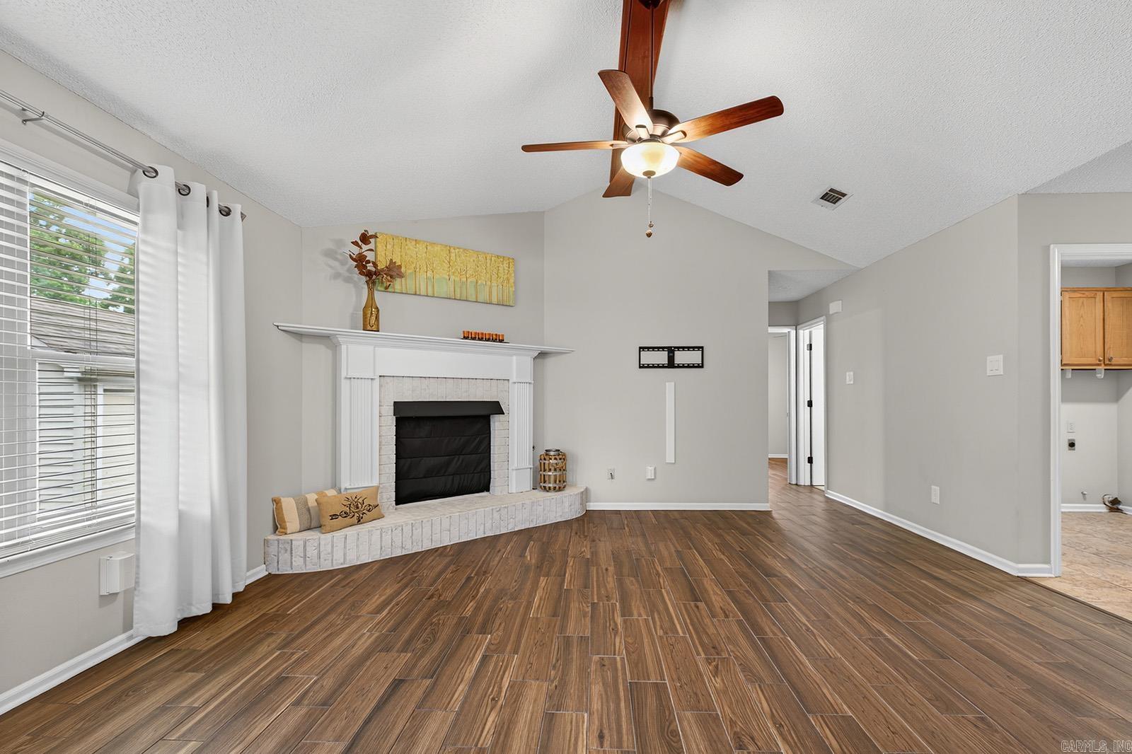 AMBER OAKS ADDN - Residential