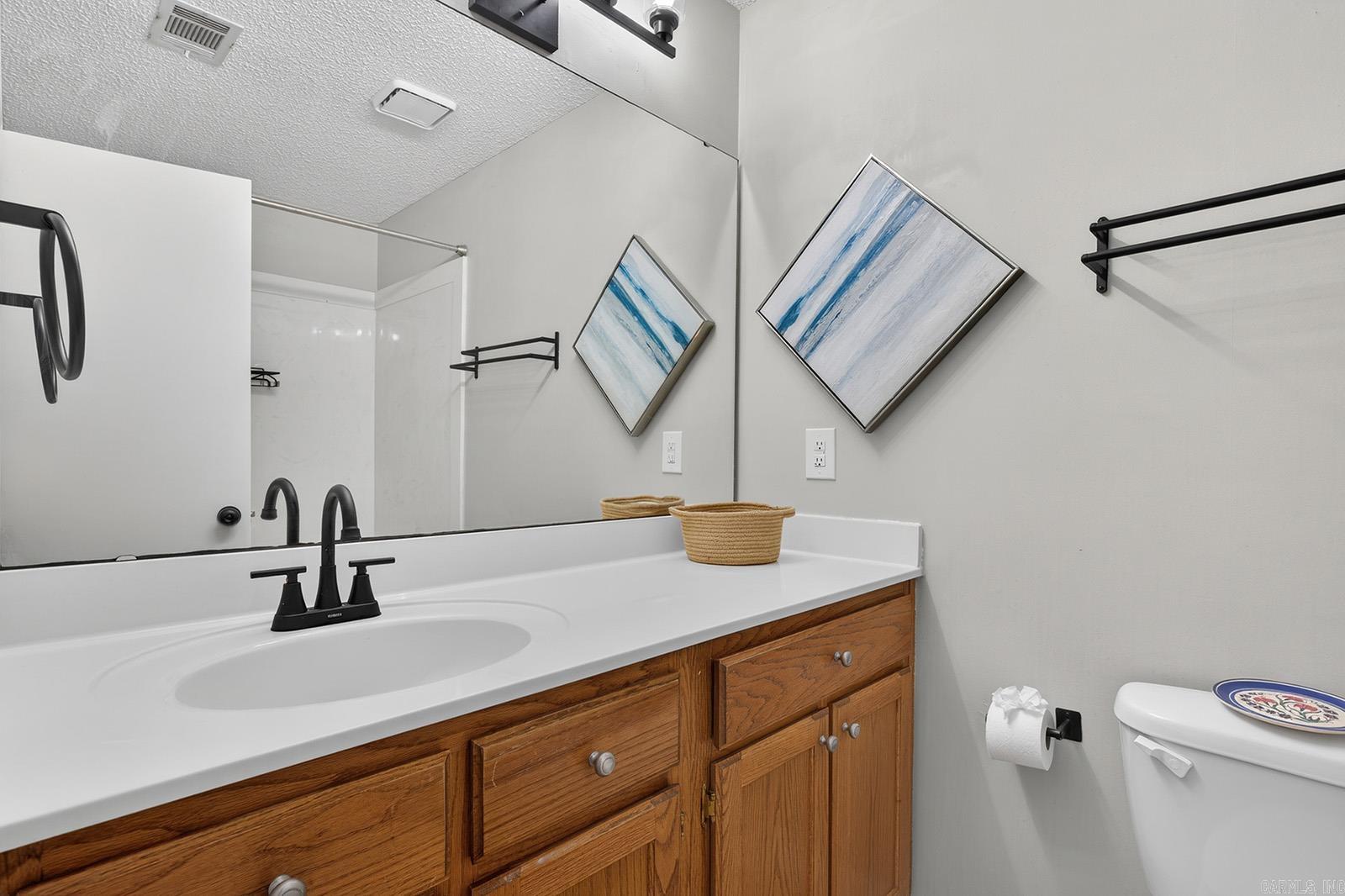AMBER OAKS ADDN - Residential