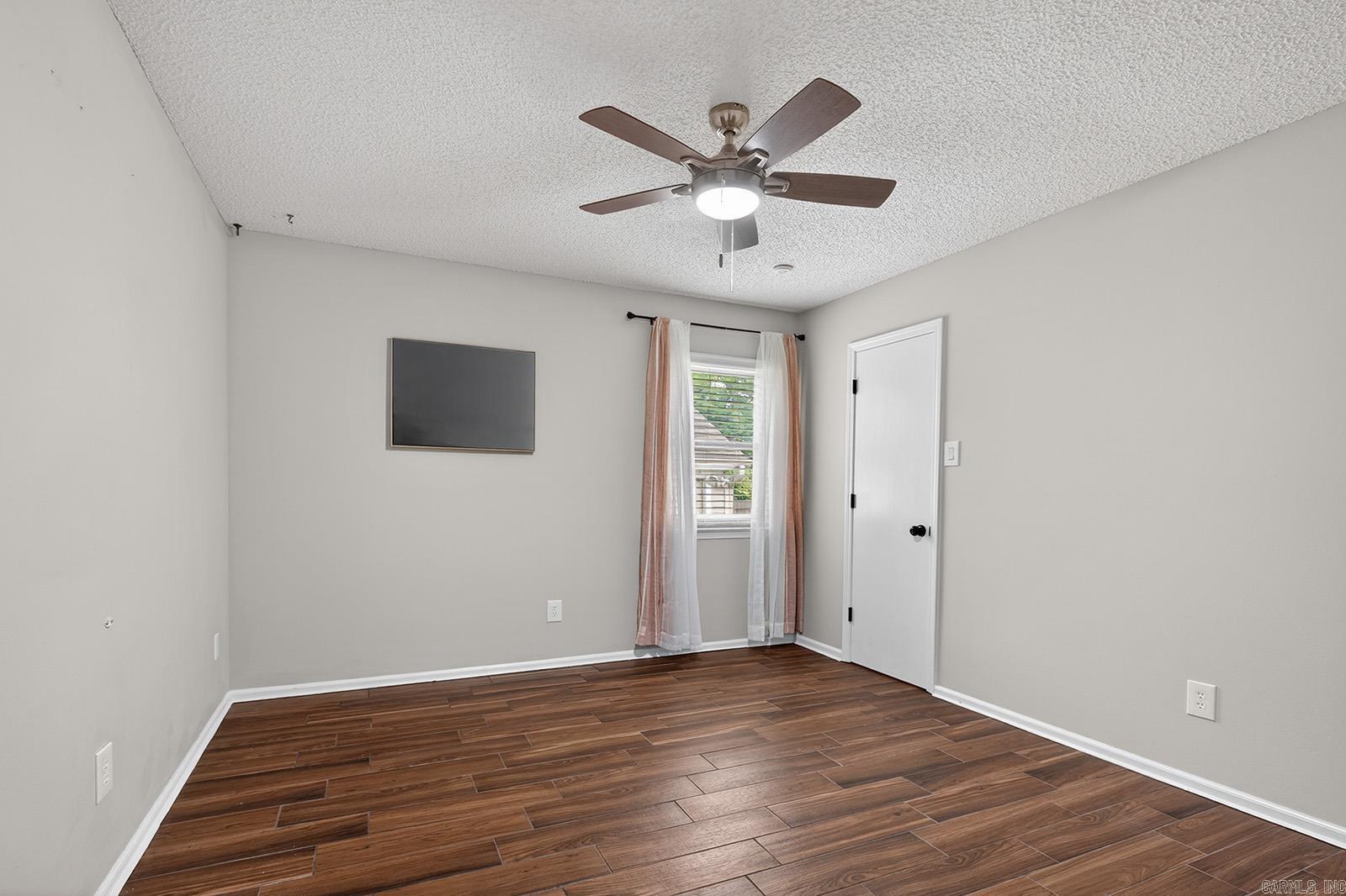 AMBER OAKS ADDN - Residential