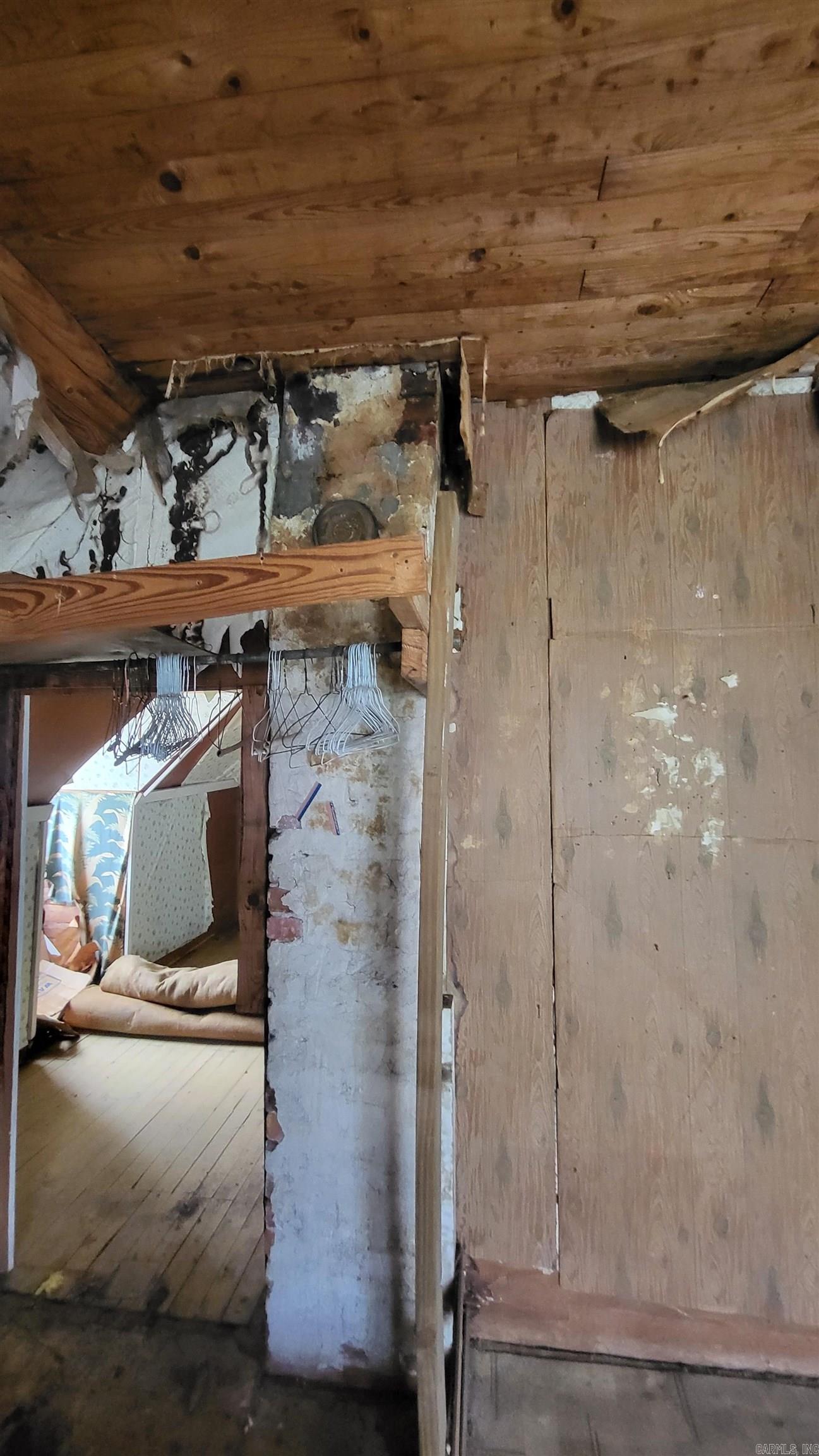 Mena Original - Residential