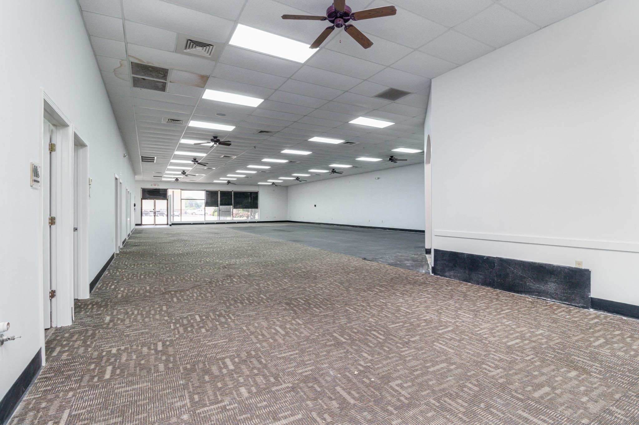 Paragould Plaza - Commercial Lease