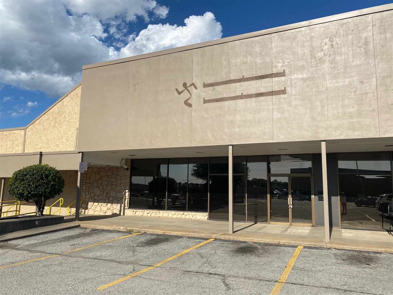 Paragould Plaza - Commercial Lease
