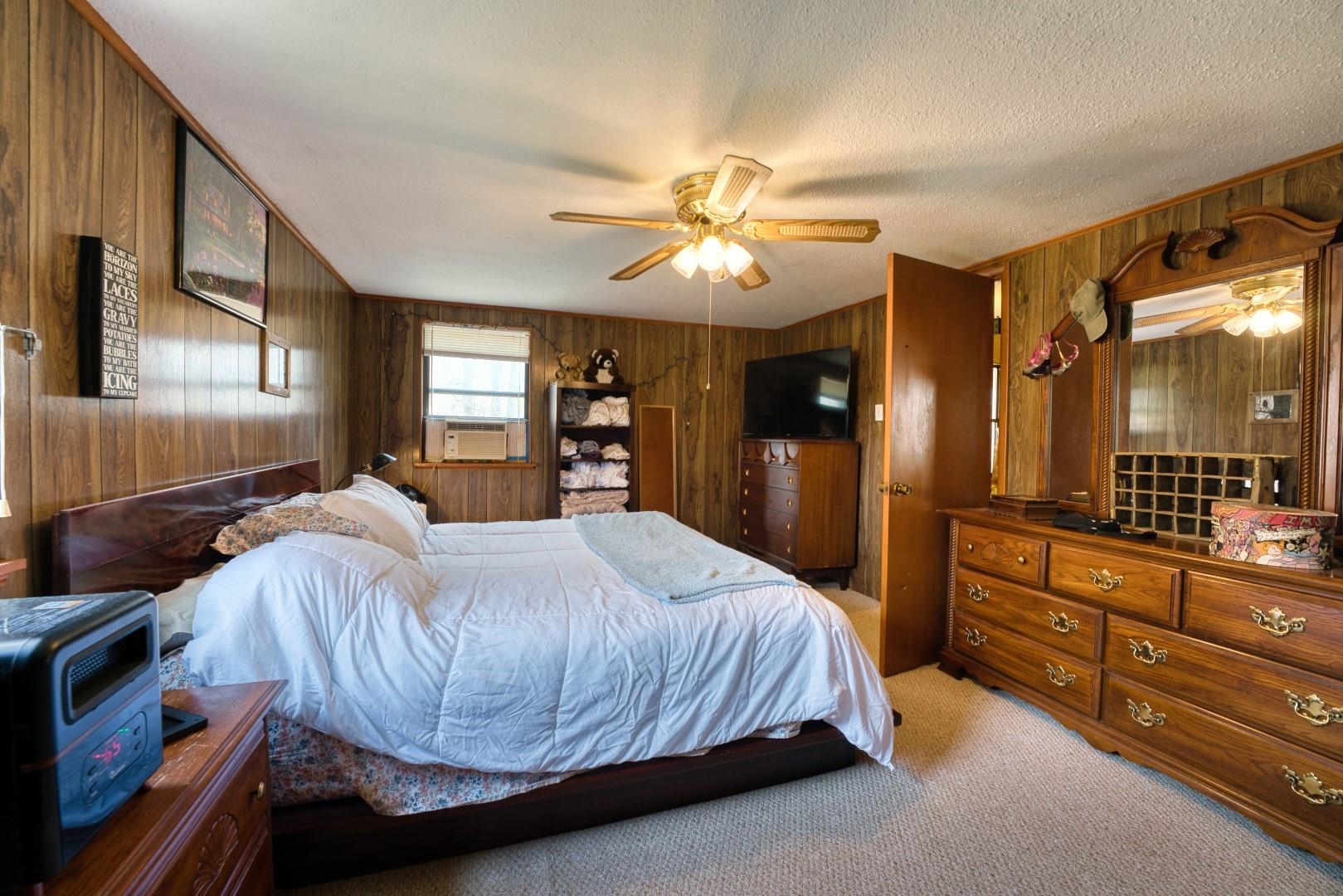 Metes & Bounds - Residential Income