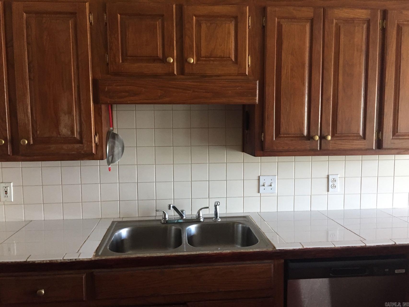 WOODLANDS HILLS - Residential