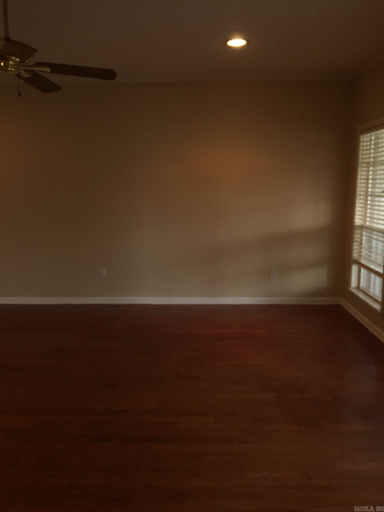 WOODLANDS HILLS - Residential