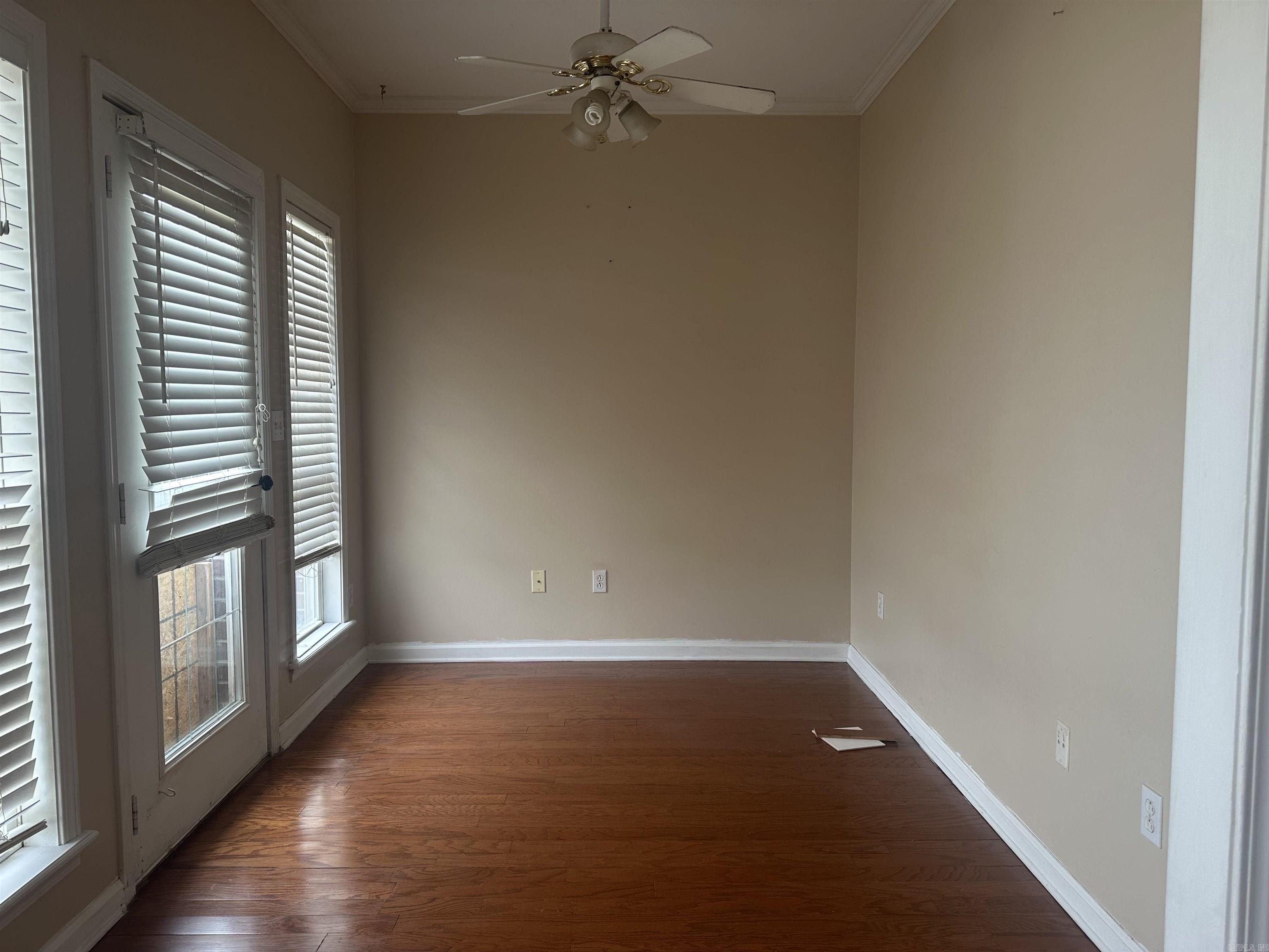 WOODLANDS HILLS - Residential