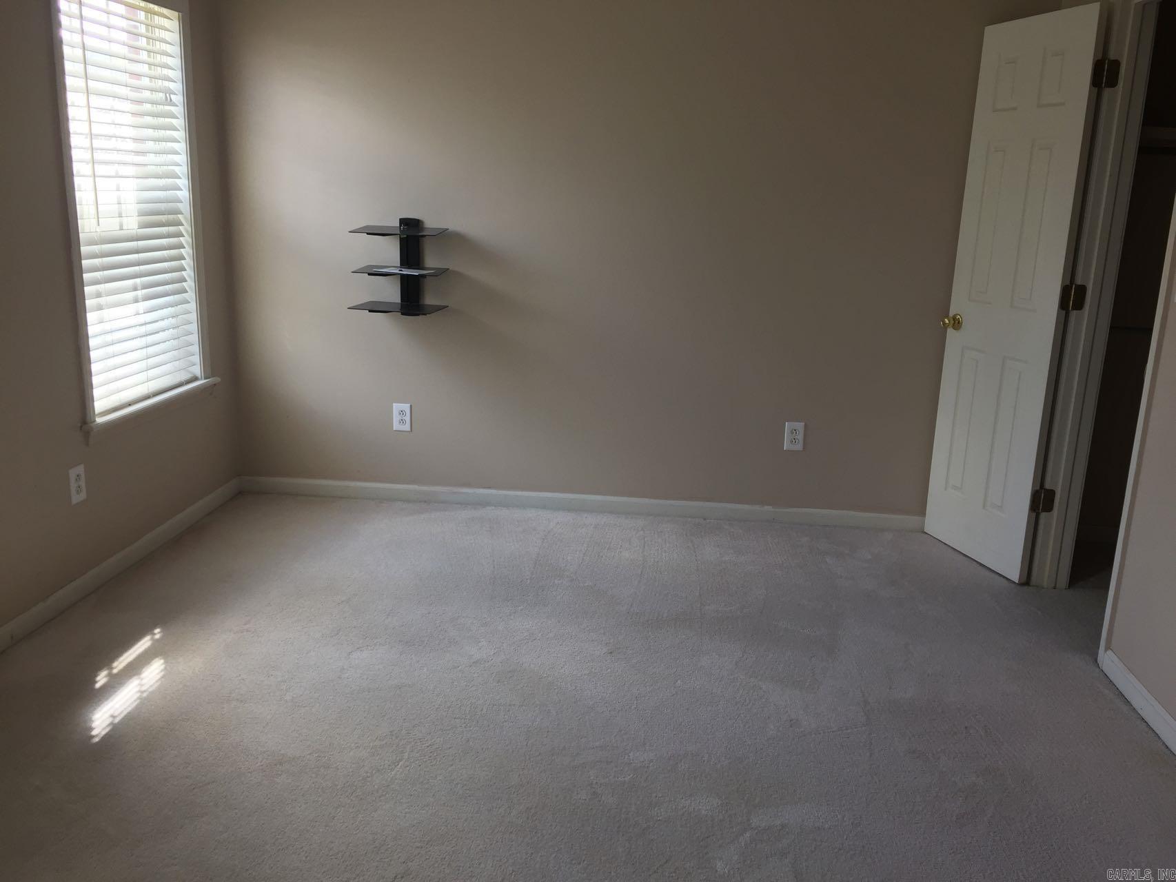 WOODLANDS HILLS - Residential