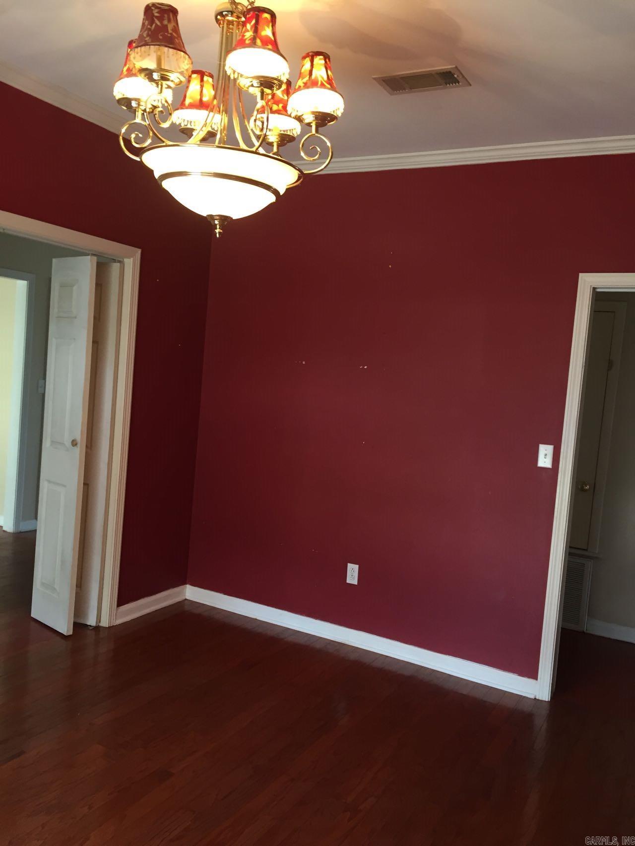 WOODLANDS HILLS - Residential