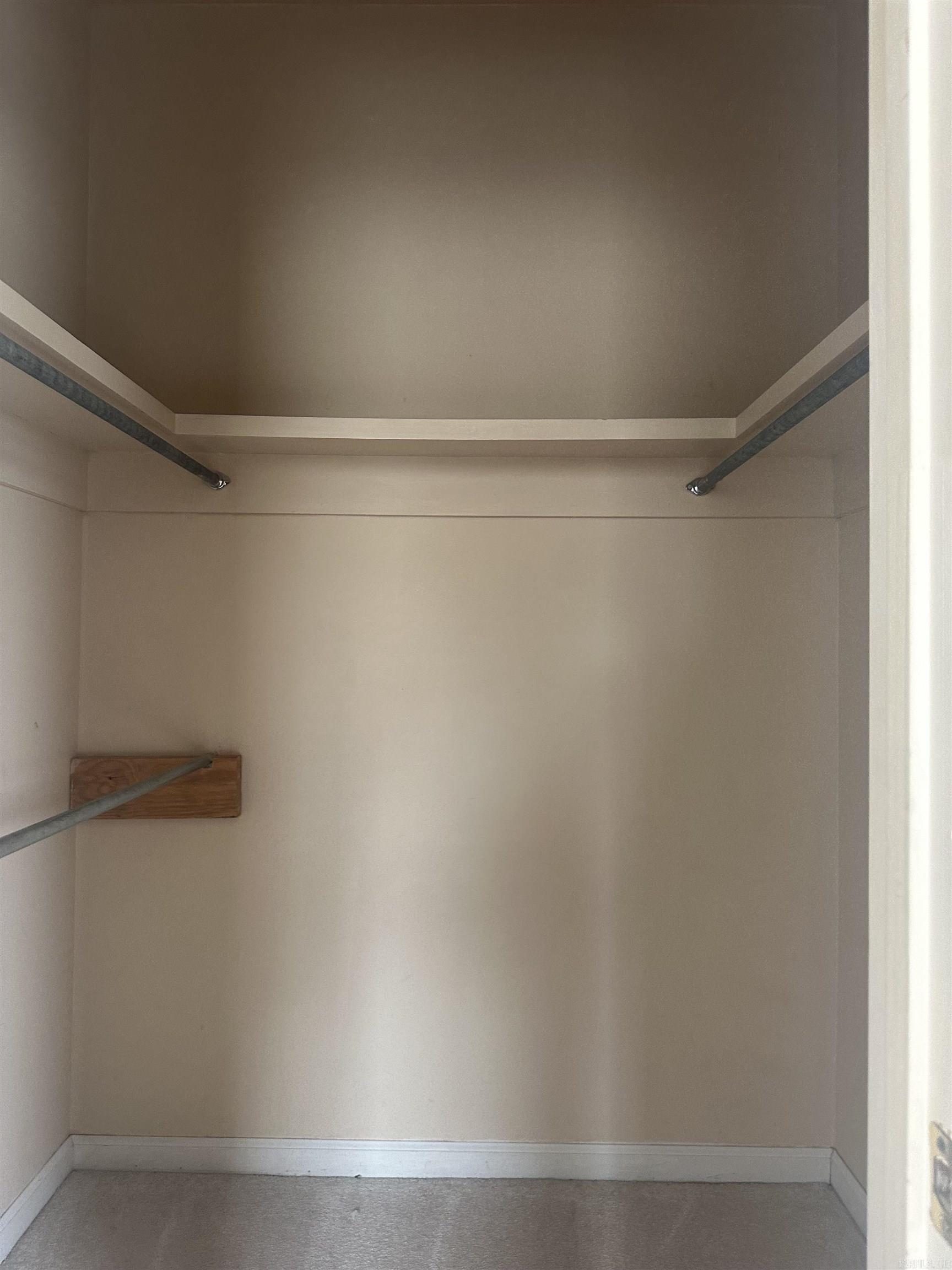 WOODLANDS HILLS - Residential